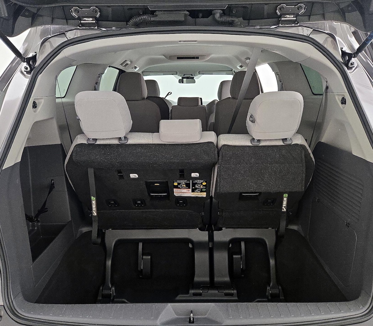 Trunk/Cargo (Seats Up)