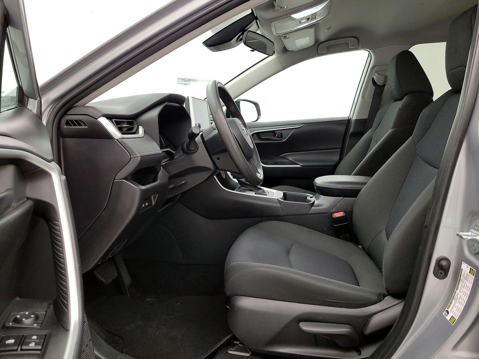 2025 Toyota RAV4 LE - Photo 12