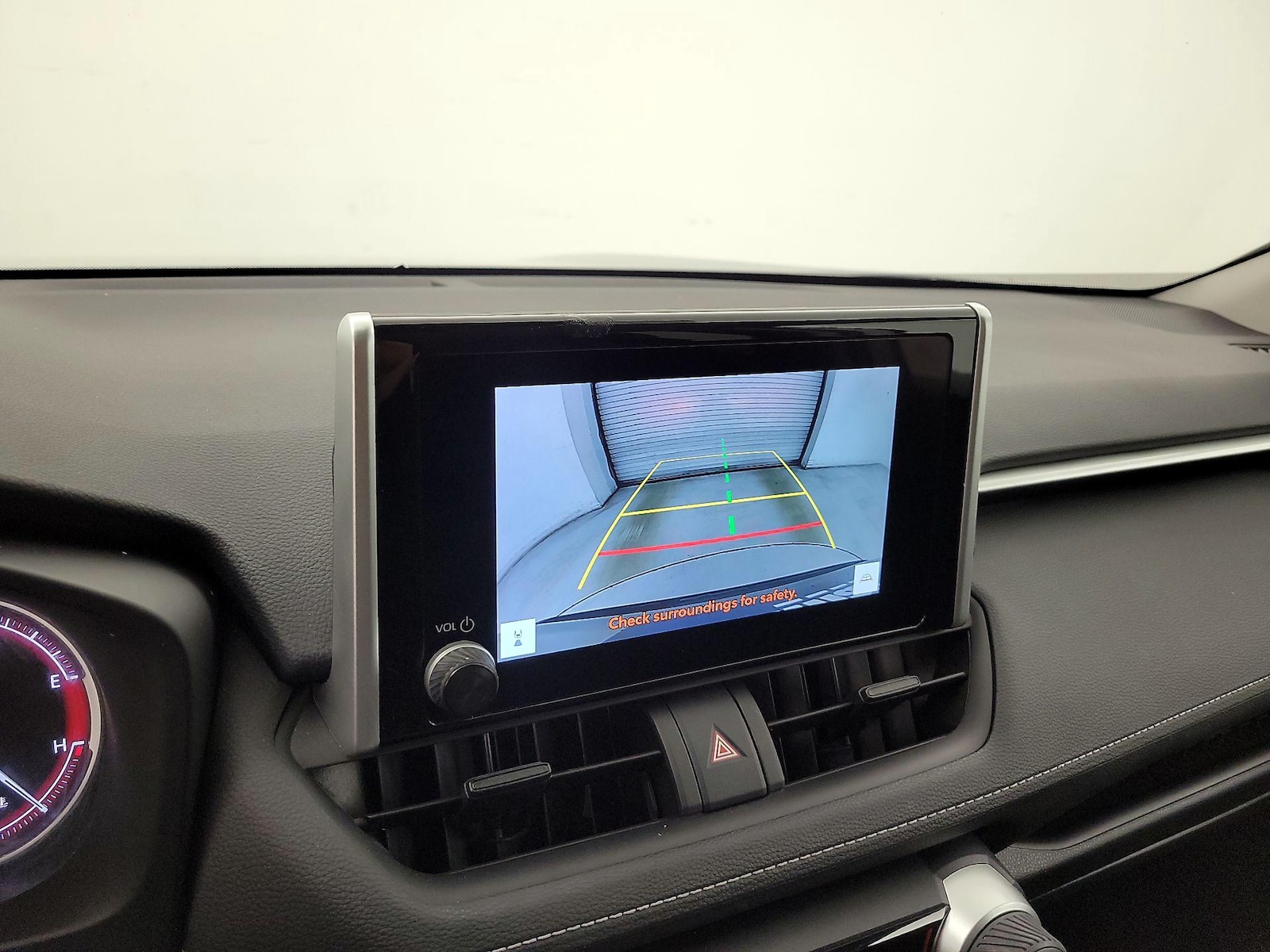 2025 Toyota RAV4 LE - Photo 16