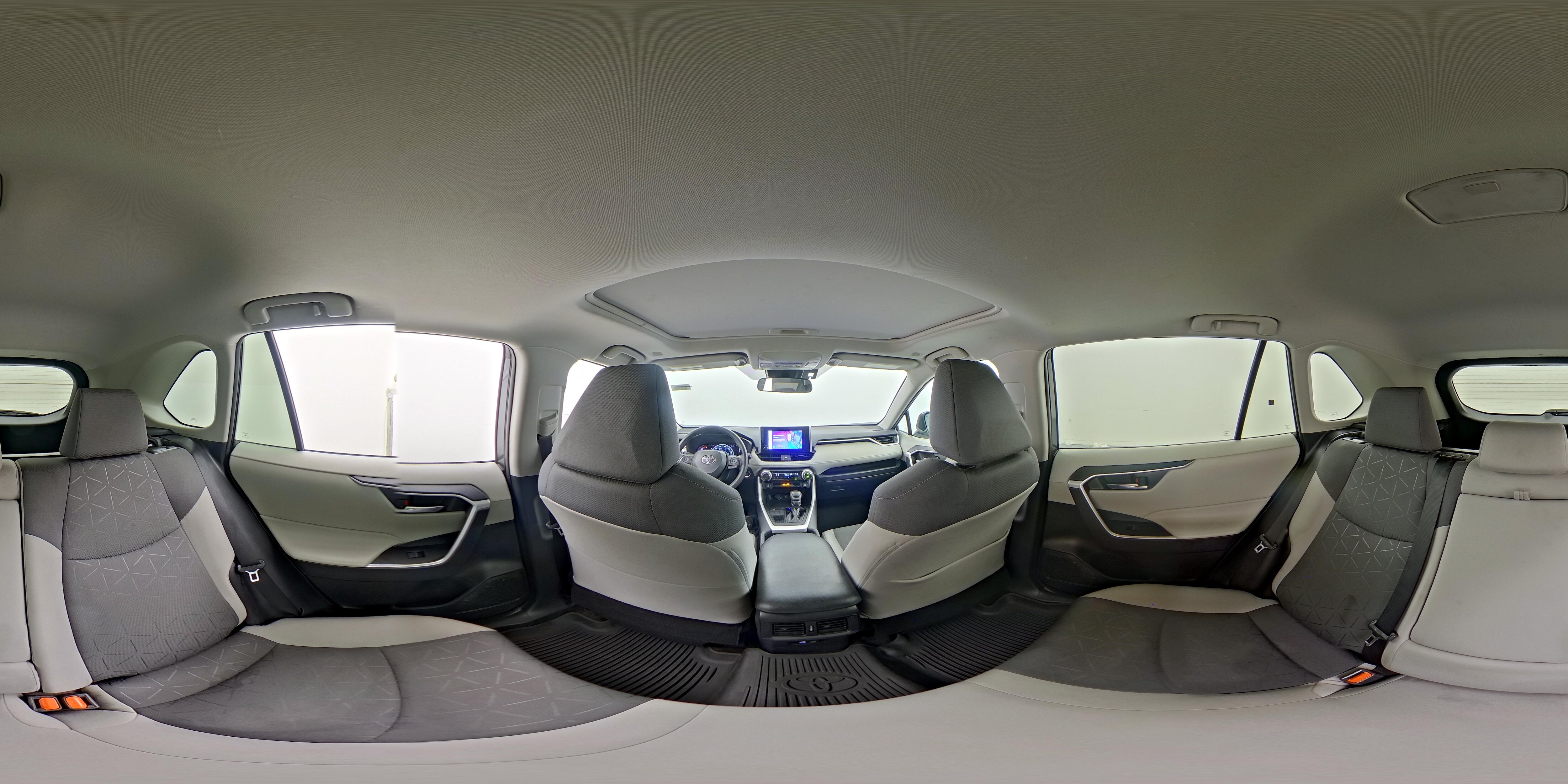 2024 Toyota RAV4 XLE - Photo 26