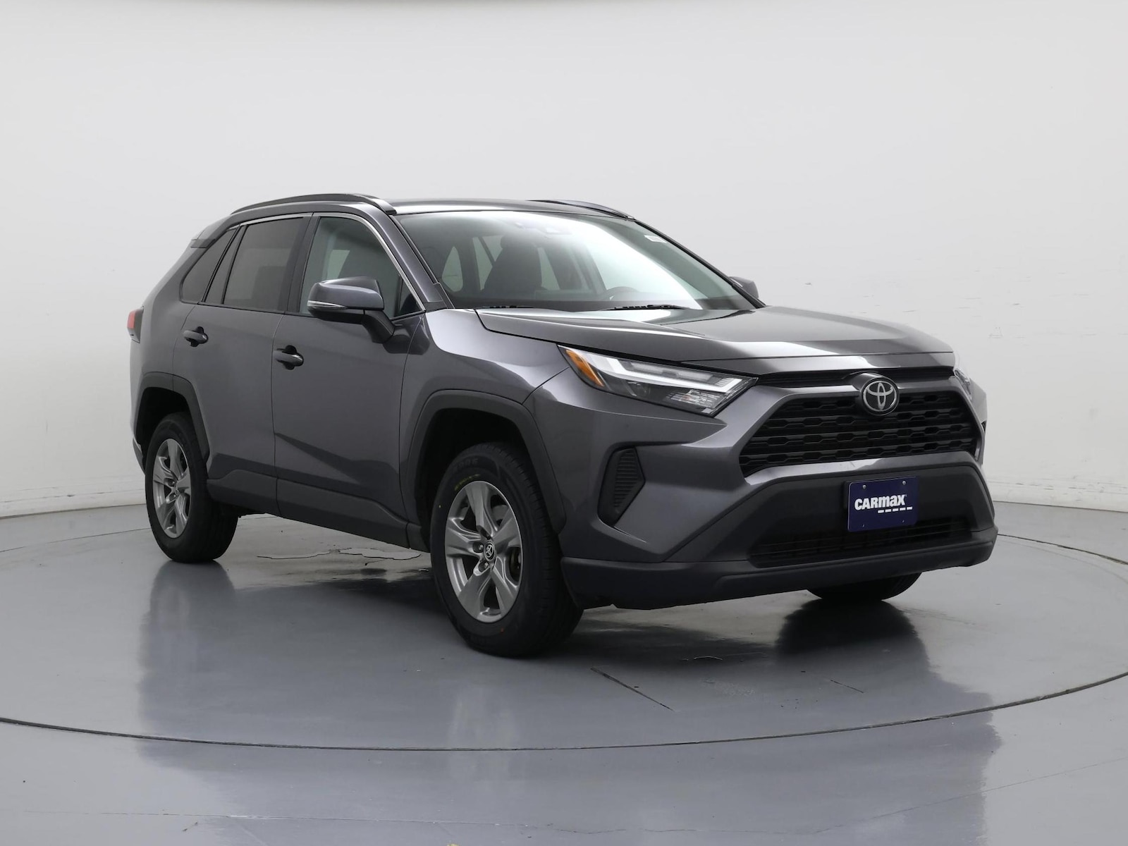2024 Toyota RAV4 XLE - Photo 2