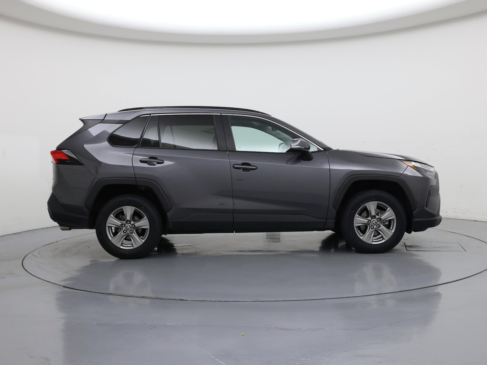 2024 Toyota RAV4 XLE - Photo 8