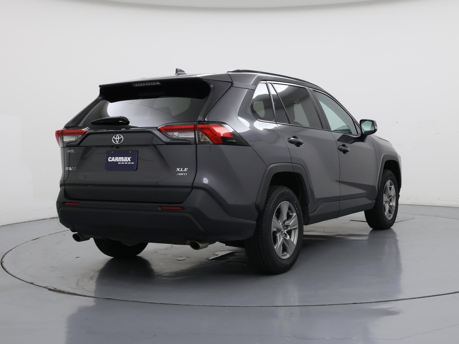 2024 Toyota RAV4 XLE - Photo 9