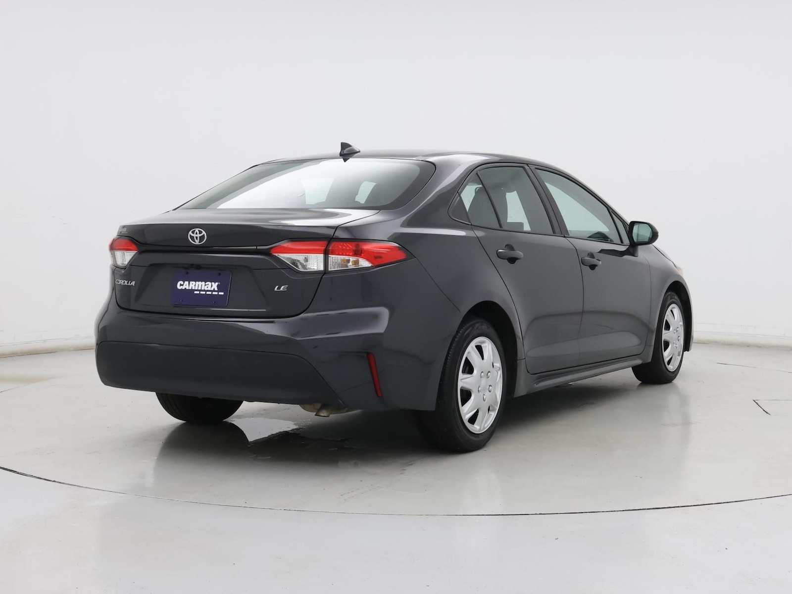 2025 Toyota Corolla LE - Photo 9