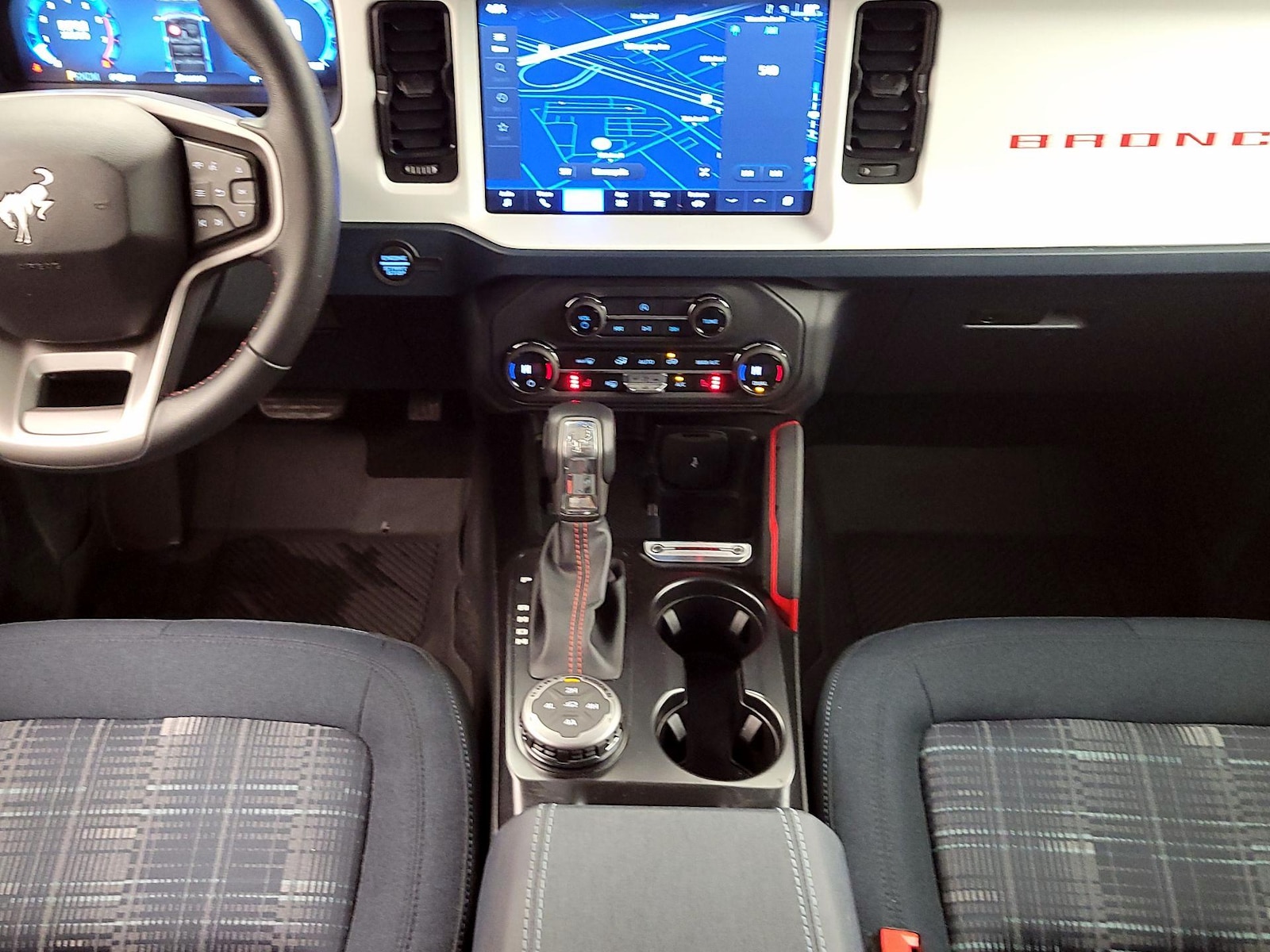 2025 Ford Bronco 4-Door Heritage Editon - Photo 19
