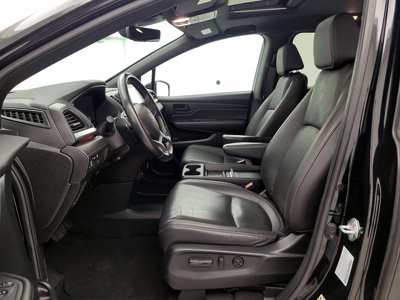 2023 Honda Odyssey SPORT - Photo 12