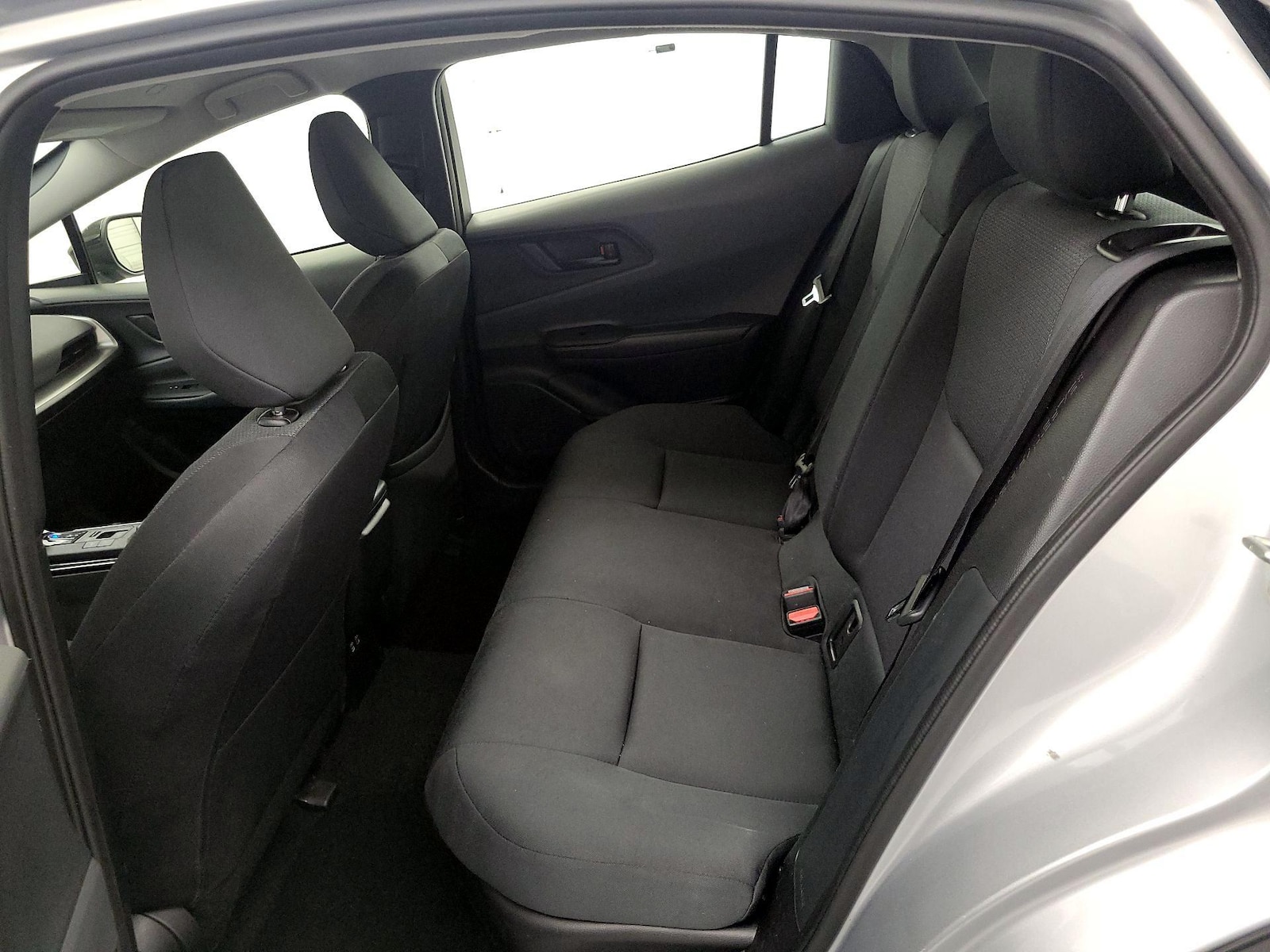 2025 Toyota Prius LE - Photo 20
