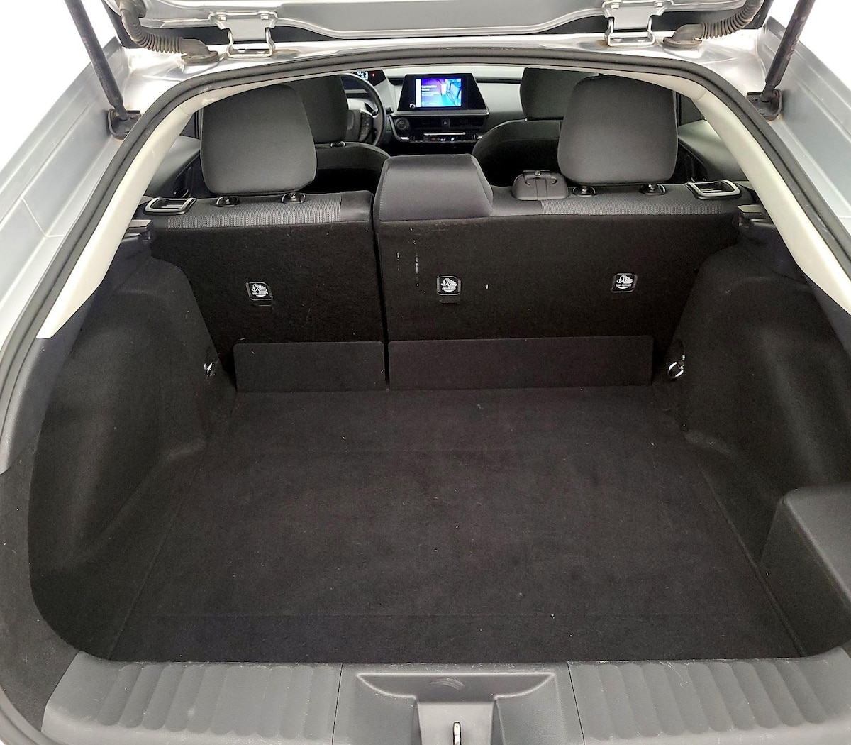 Trunk/Cargo (Seats Up)