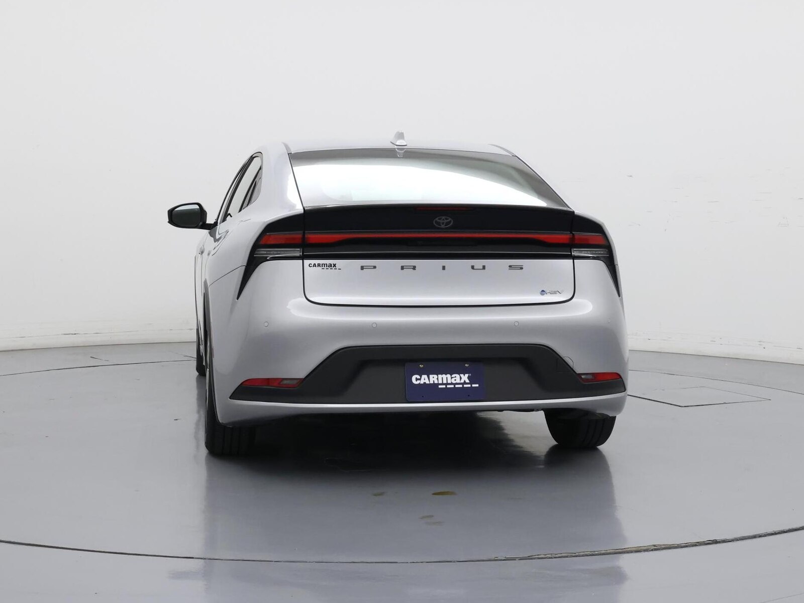 2025 Toyota Prius LE - Photo 7