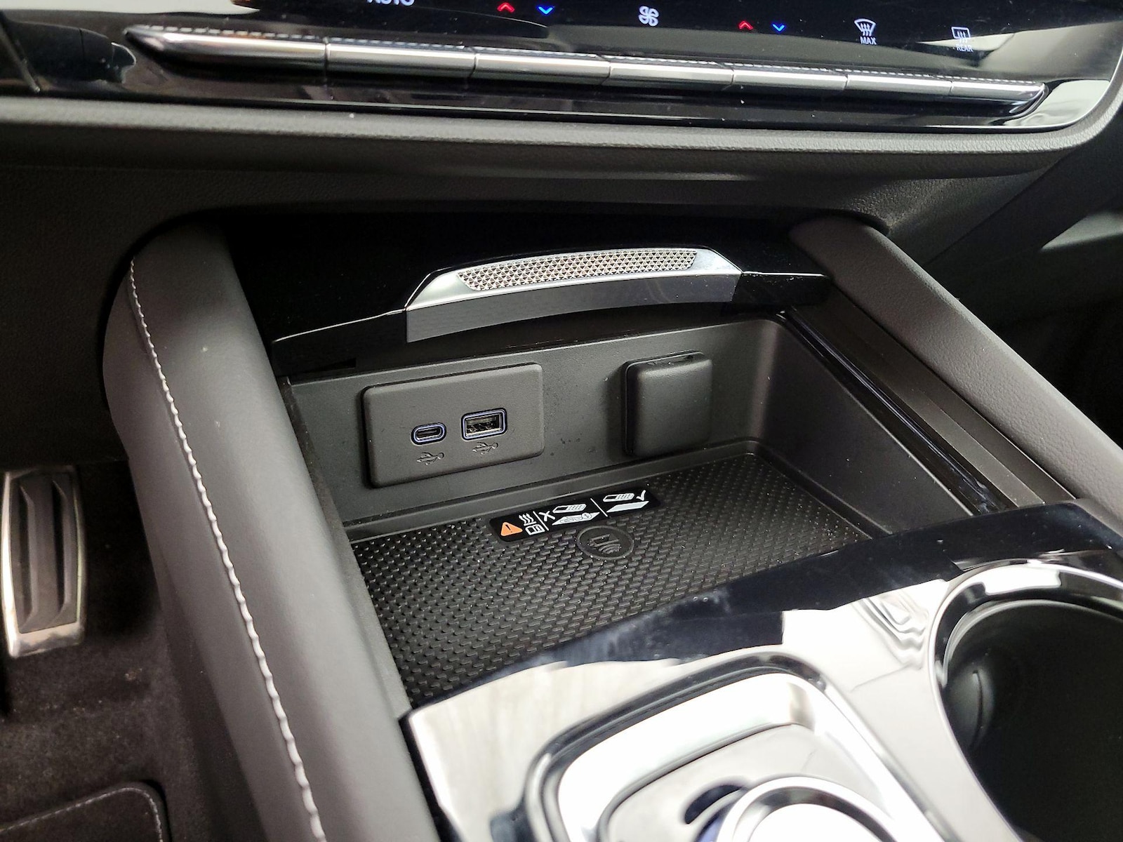 2025 Buick Envision Sport Touring - Photo 20