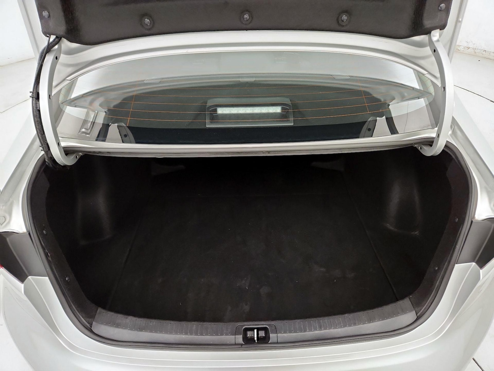 2025 Toyota Corolla LE - Photo 21
