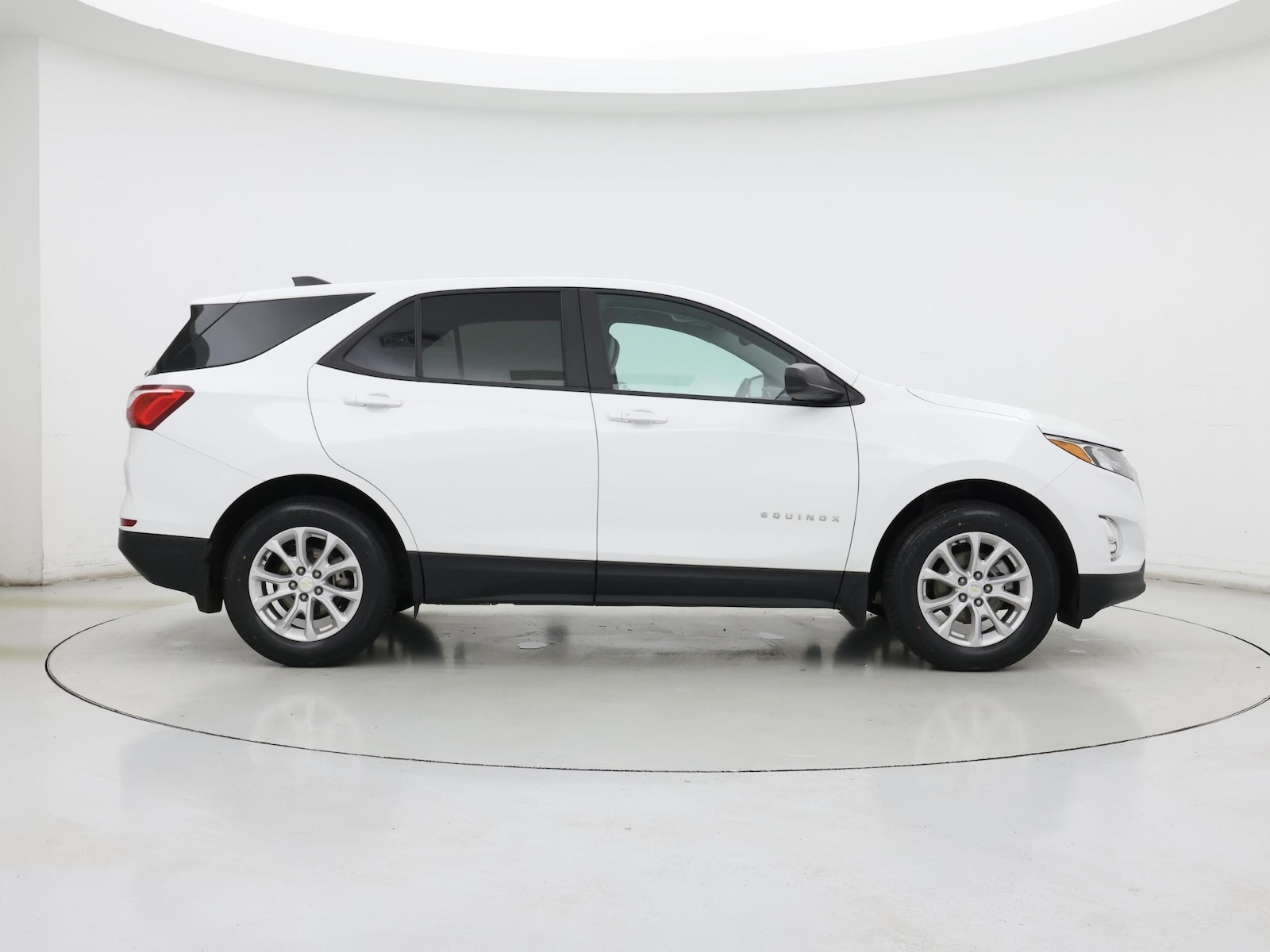2021 Chevrolet Equinox LS - Photo 8