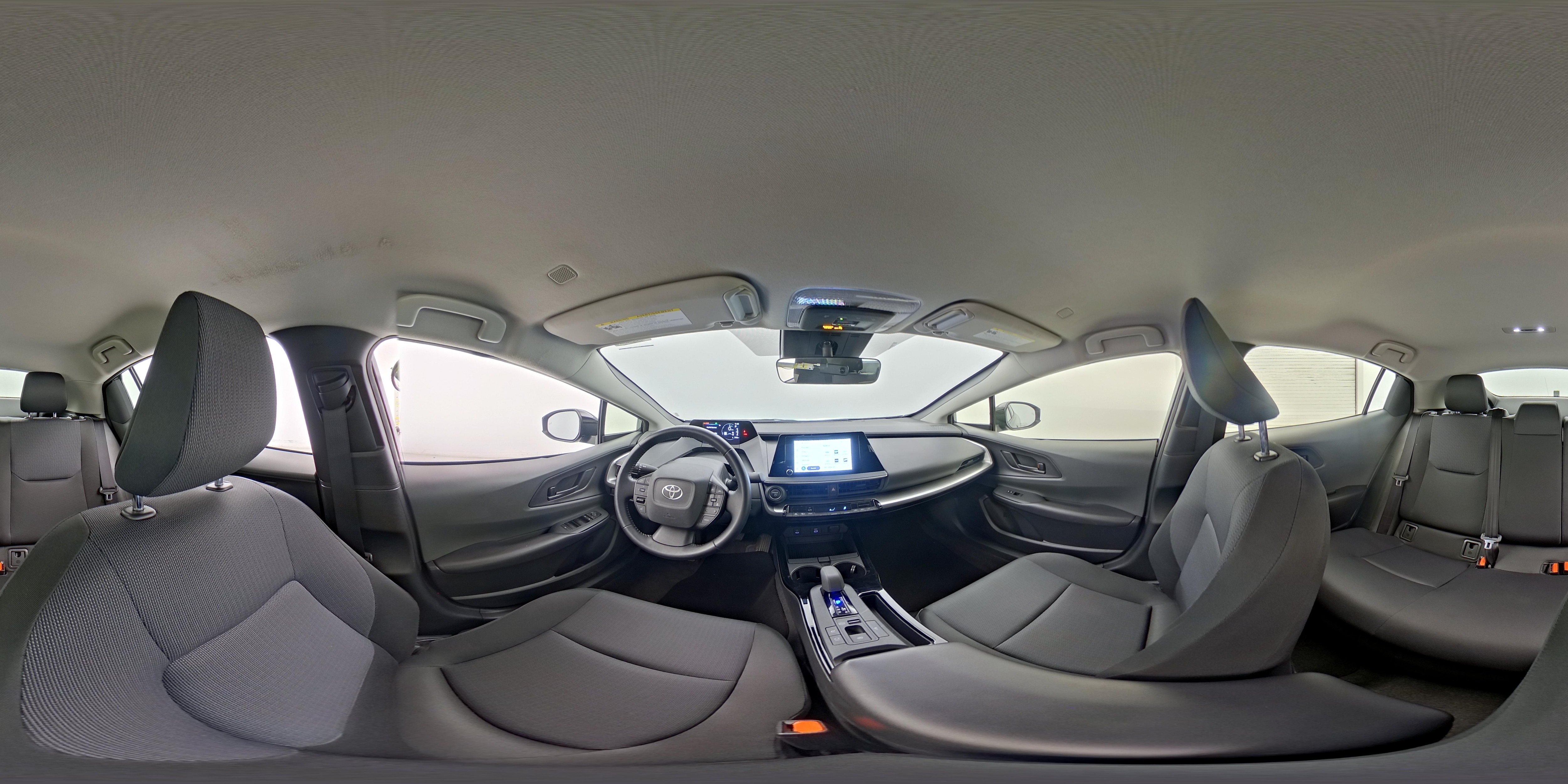 2025 Toyota Prius LE - Photo 25