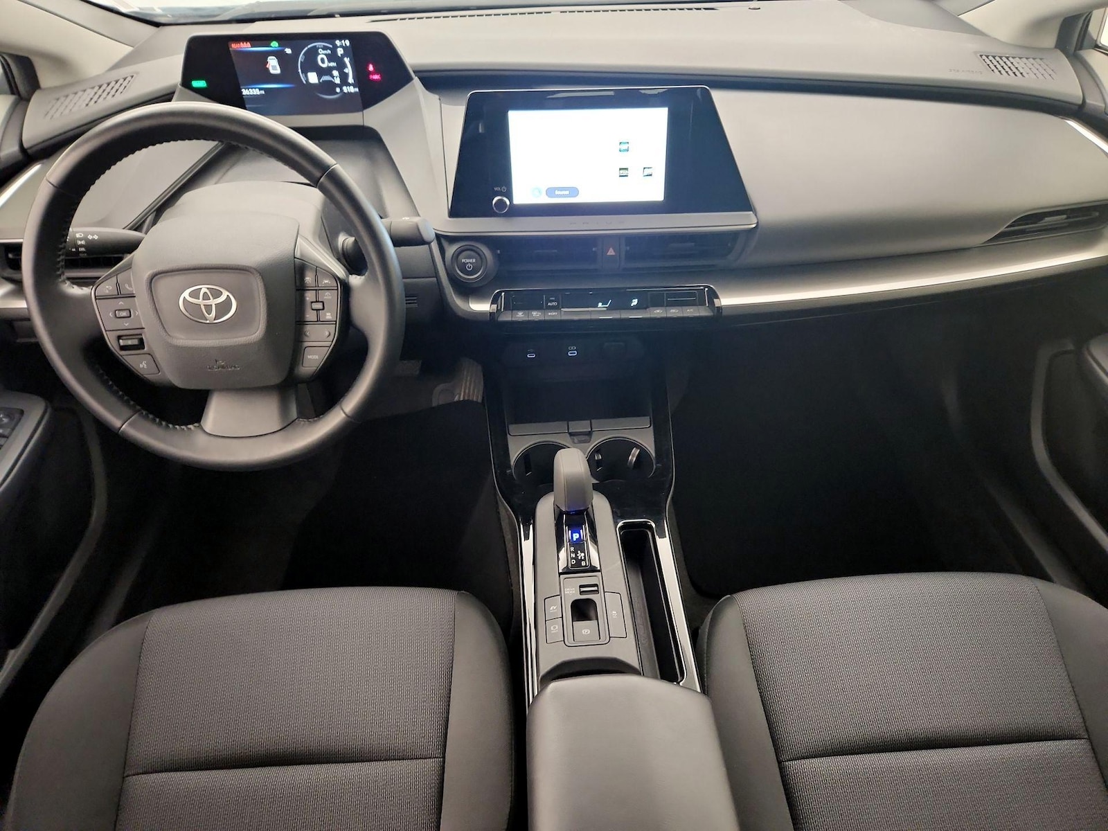 2025 Toyota Prius LE - Photo 10