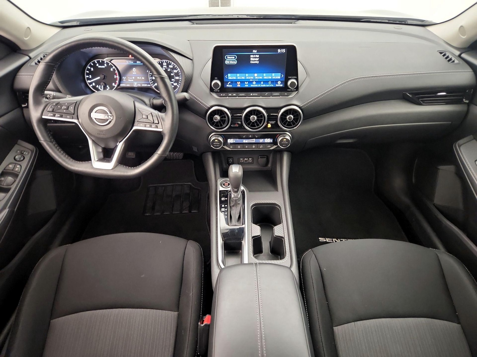 2025 Nissan Sentra SV - Photo 10