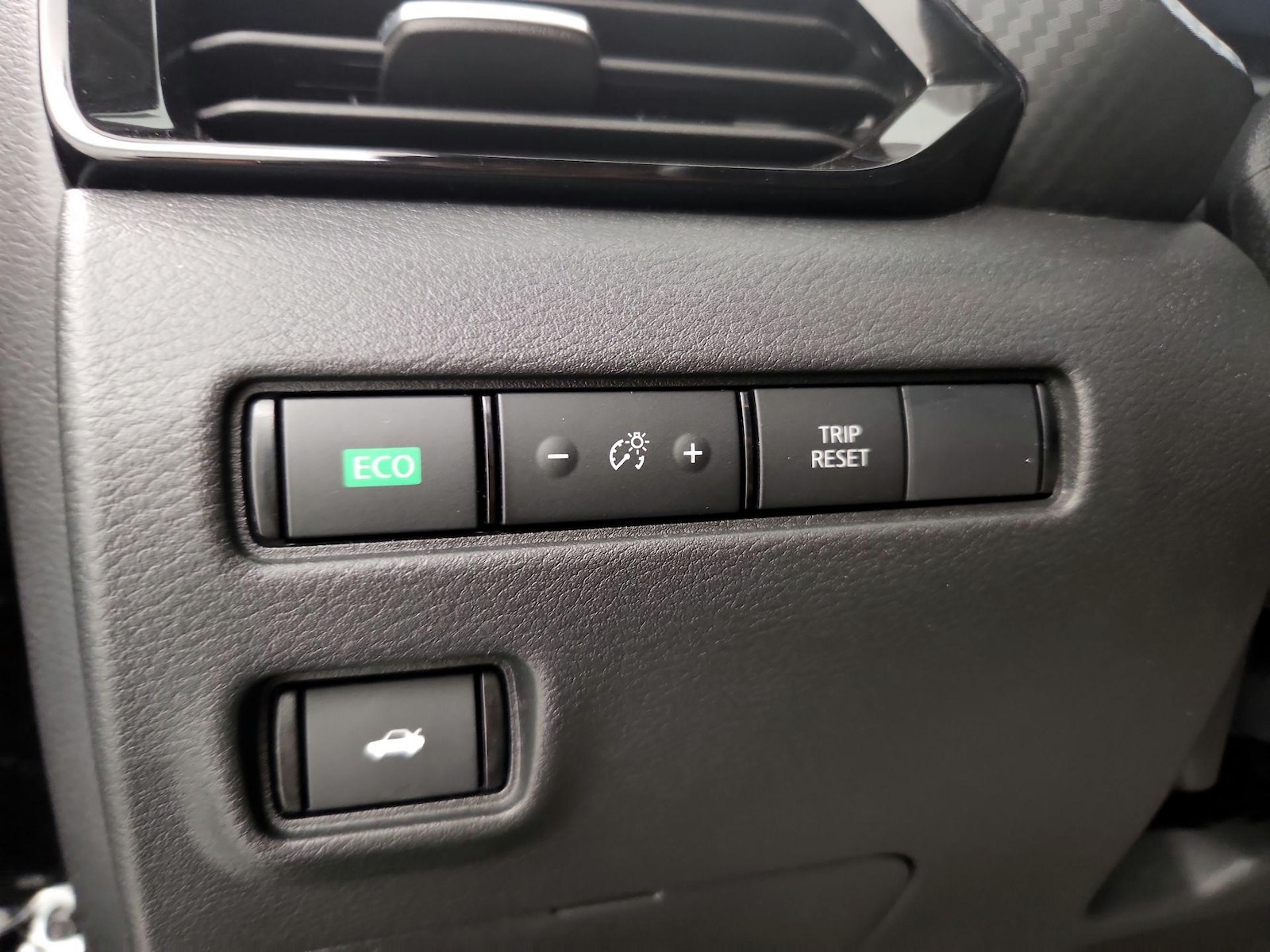 2025 Nissan Sentra SV - Photo 14