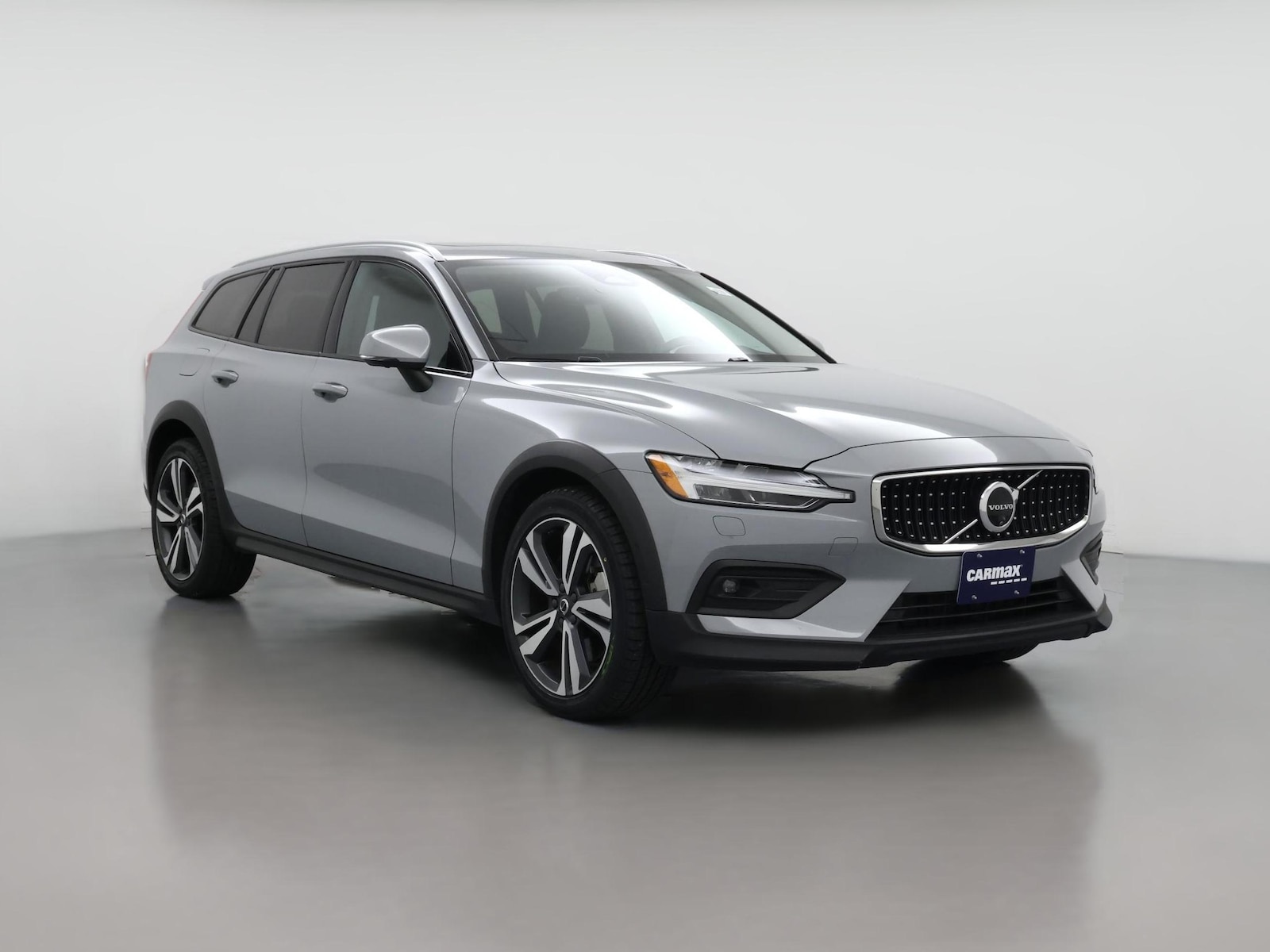 2025 Volvo V60 Cross Country