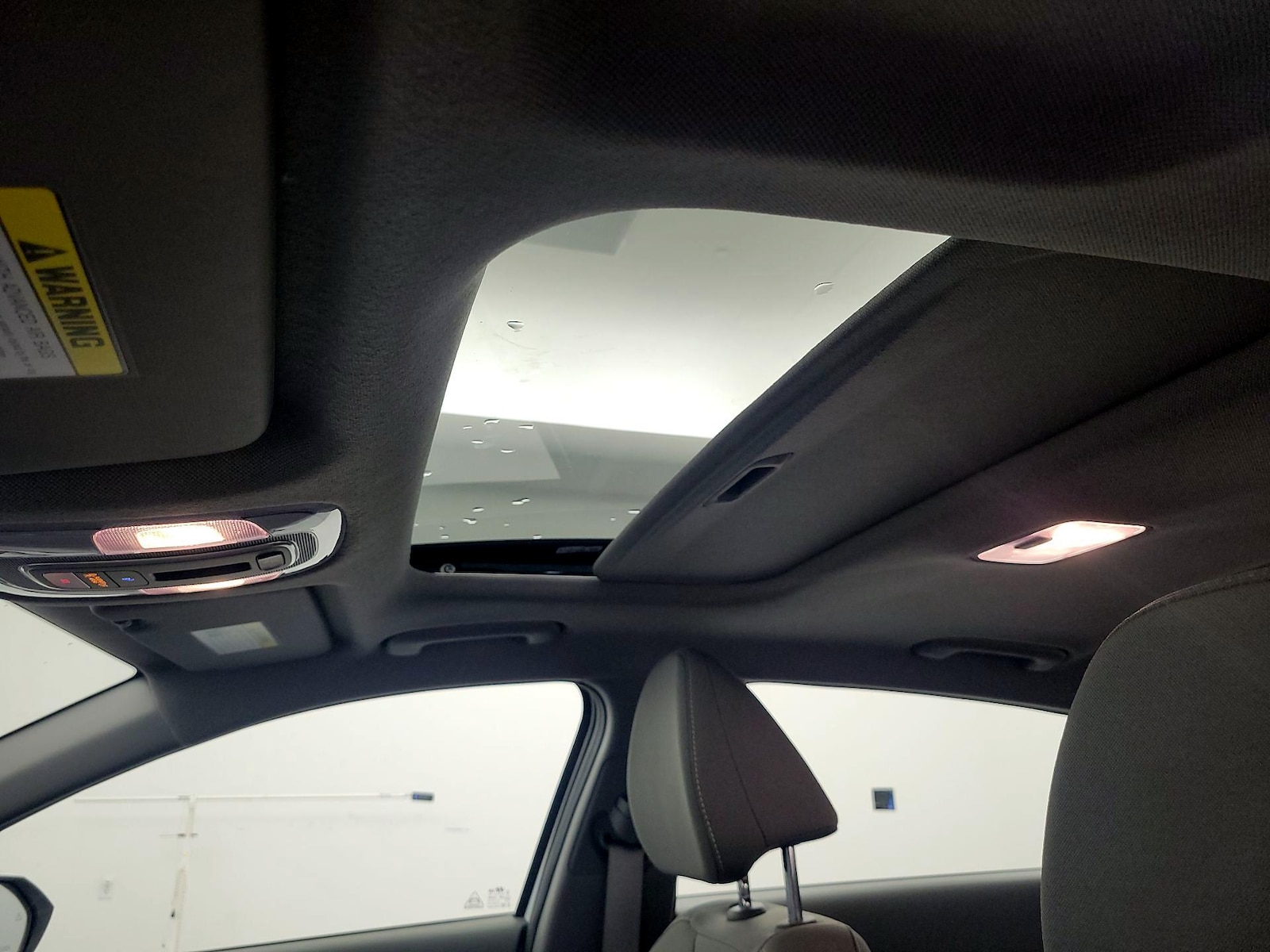 Sunroof(s) & Overhead Airbags