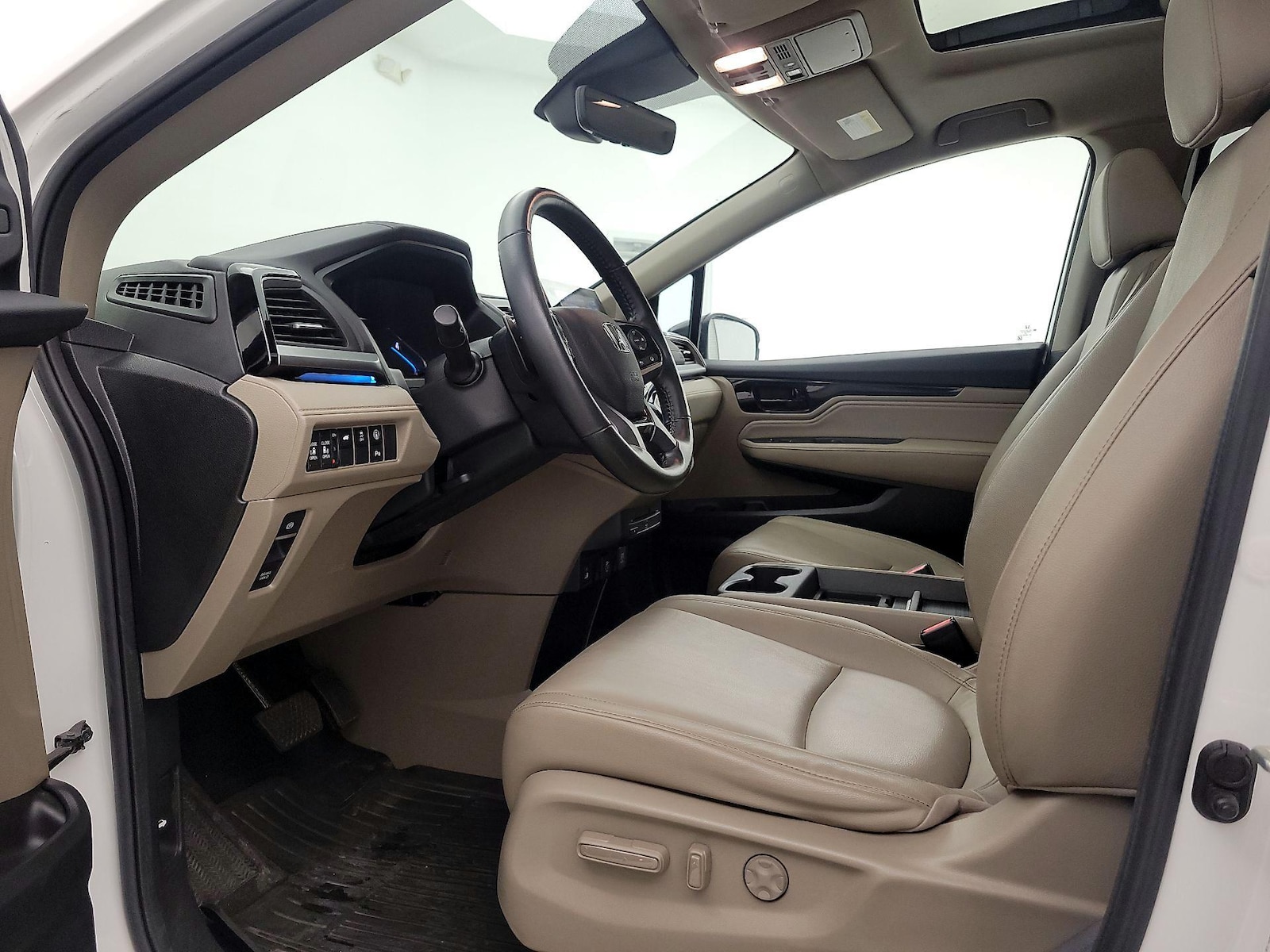 2021 Honda Odyssey Touring - Photo 12