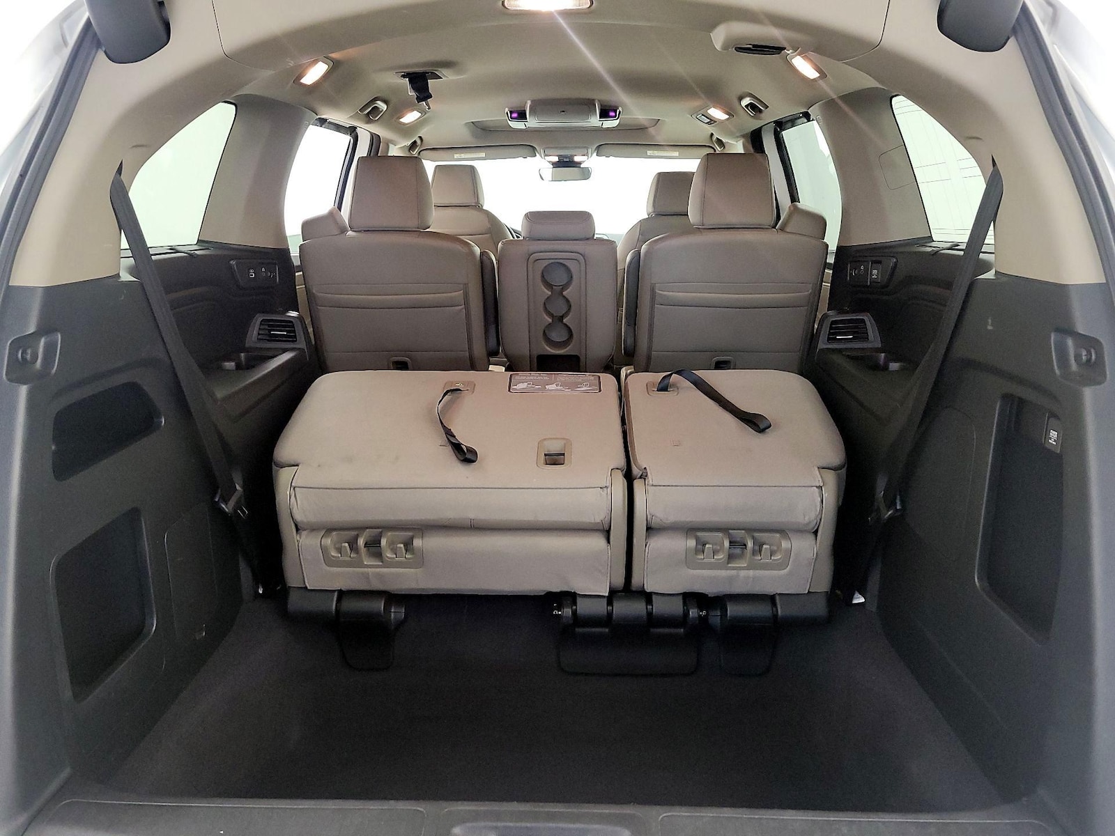 2021 Honda Odyssey Touring - Photo 25