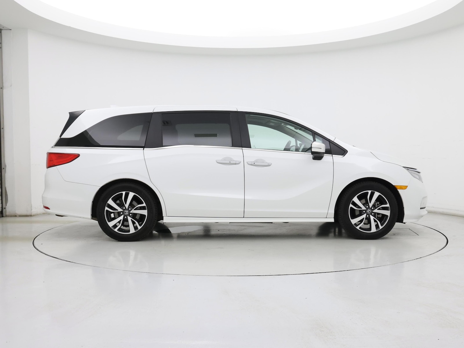 2021 Honda Odyssey Touring - Photo 8