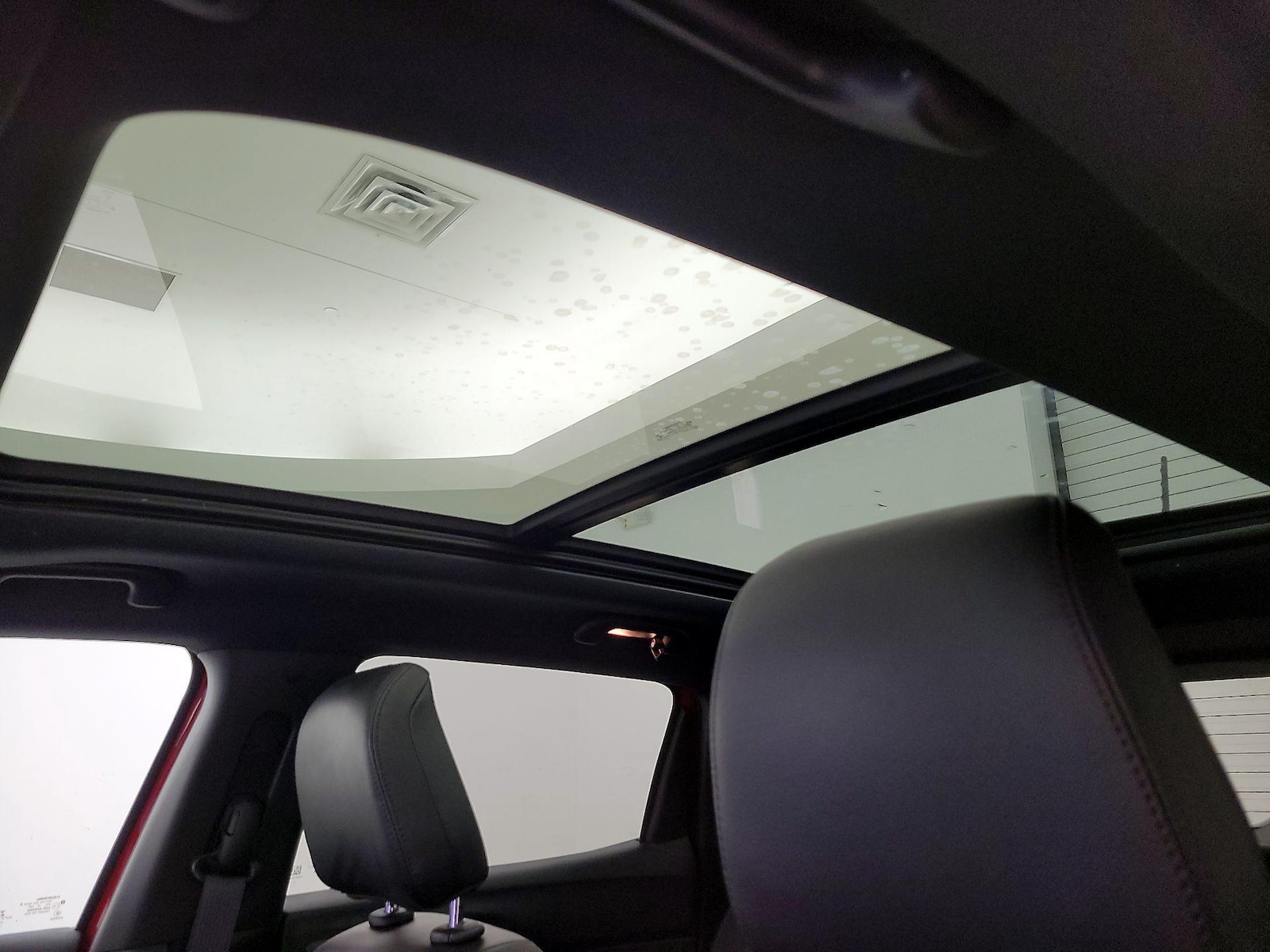Sunroof(s) & Overhead Airbags