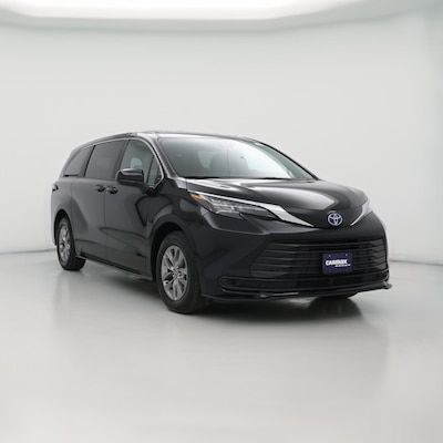 2025 Toyota Sienna LE