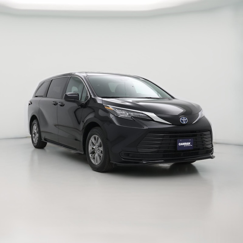 2025 Toyota Sienna LE