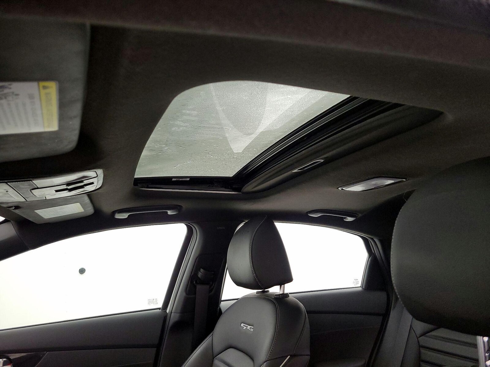 Sunroof(s) & Overhead Airbags