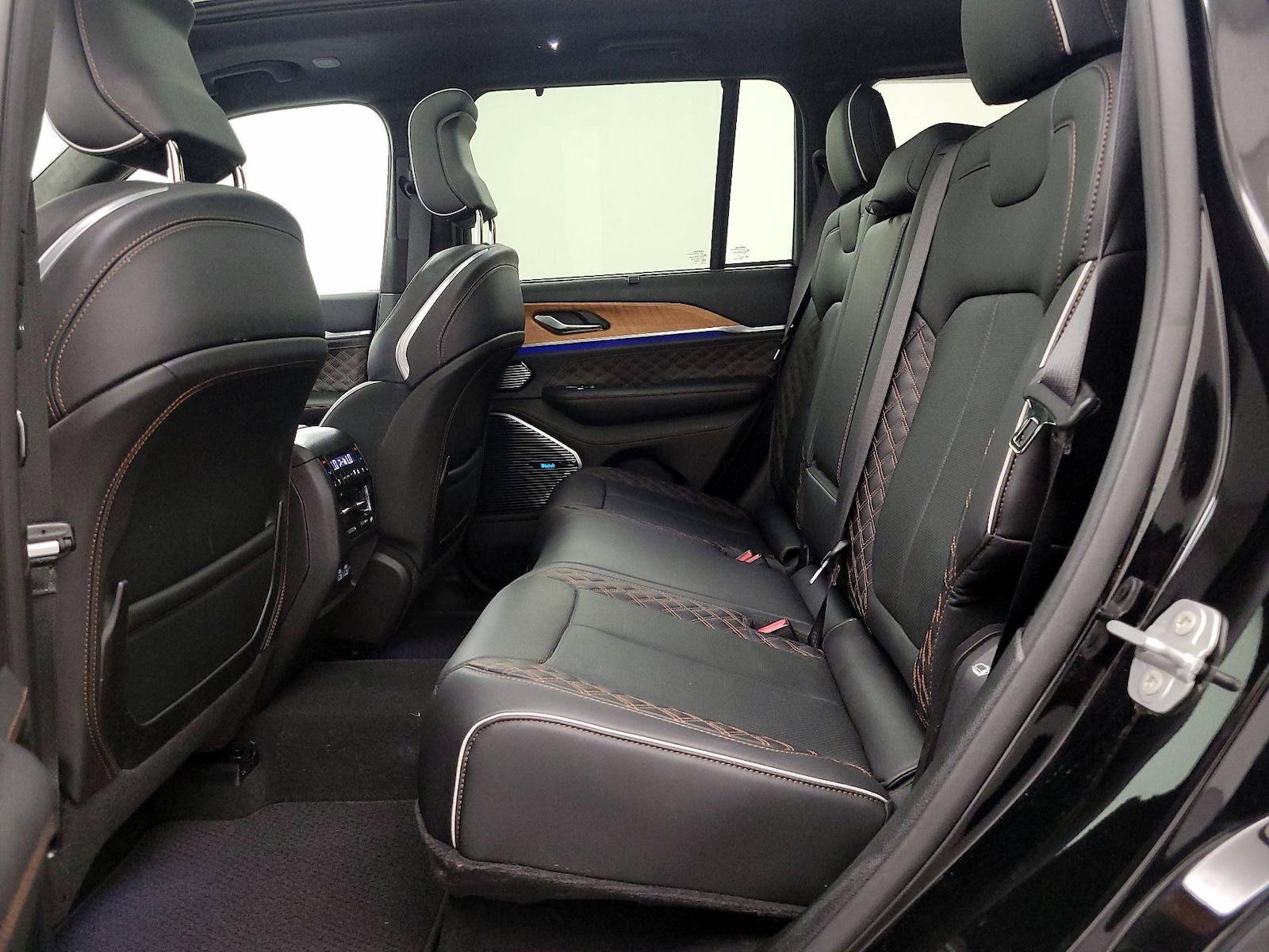 Rear A/C Seat(s)