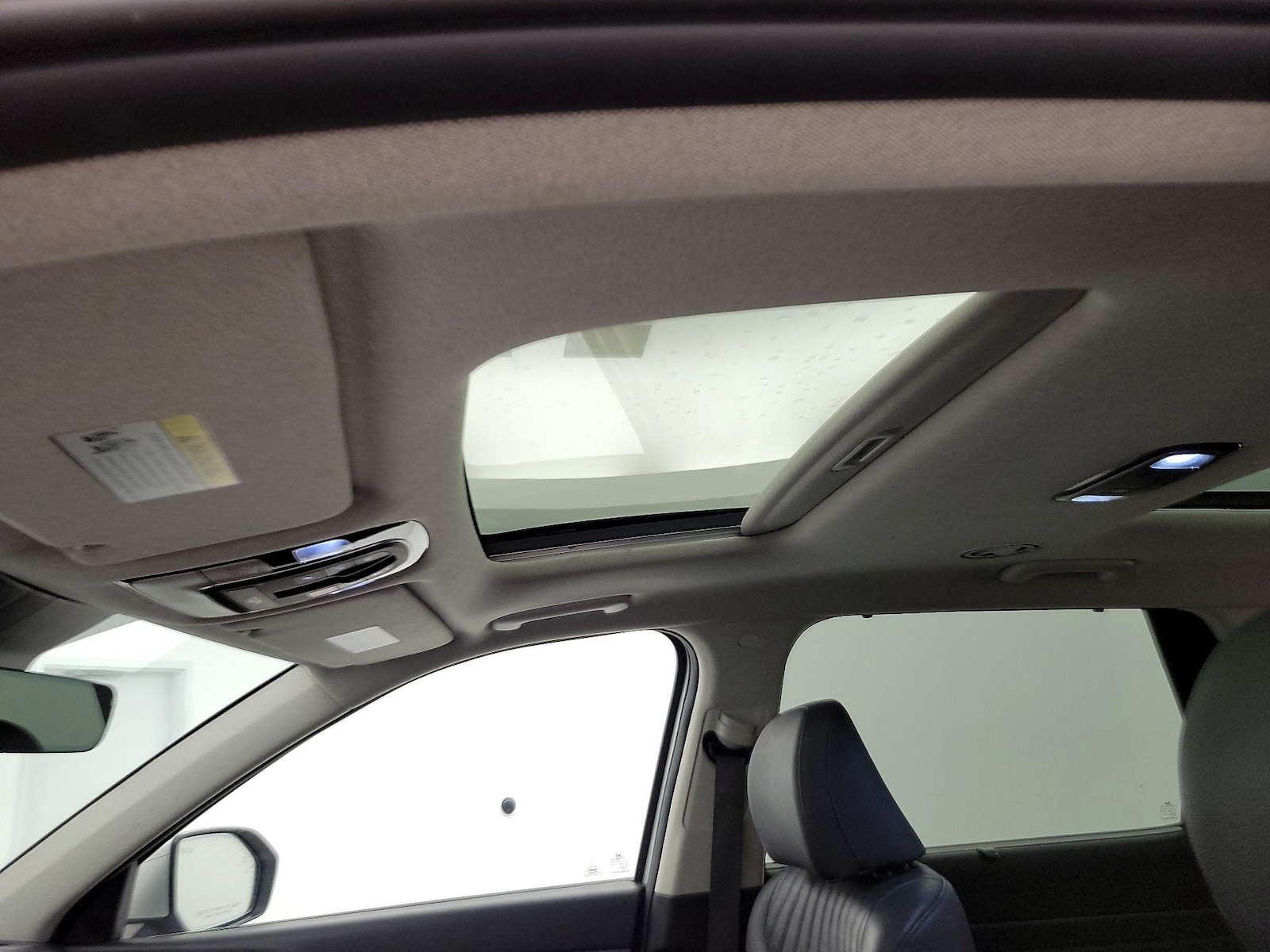 Sunroof(s) & Skylight(s)