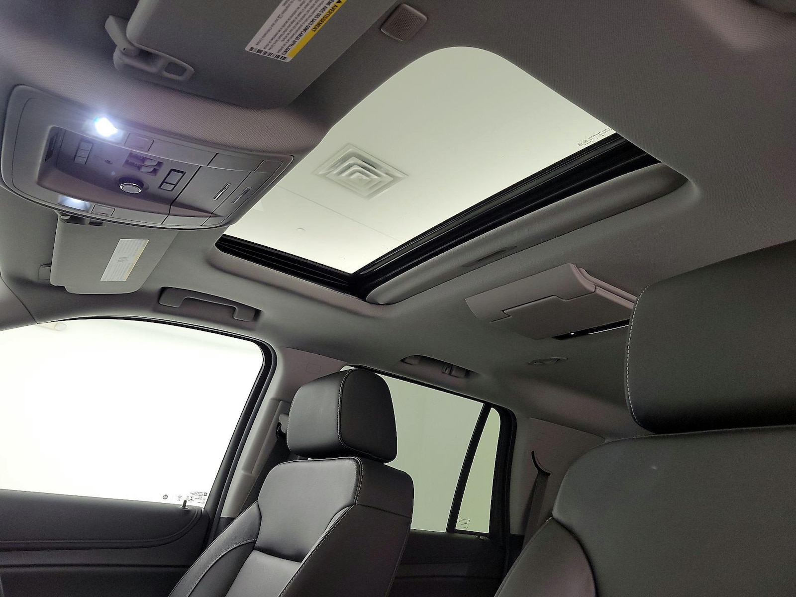 Sunroof(s) & Overhead Airbags