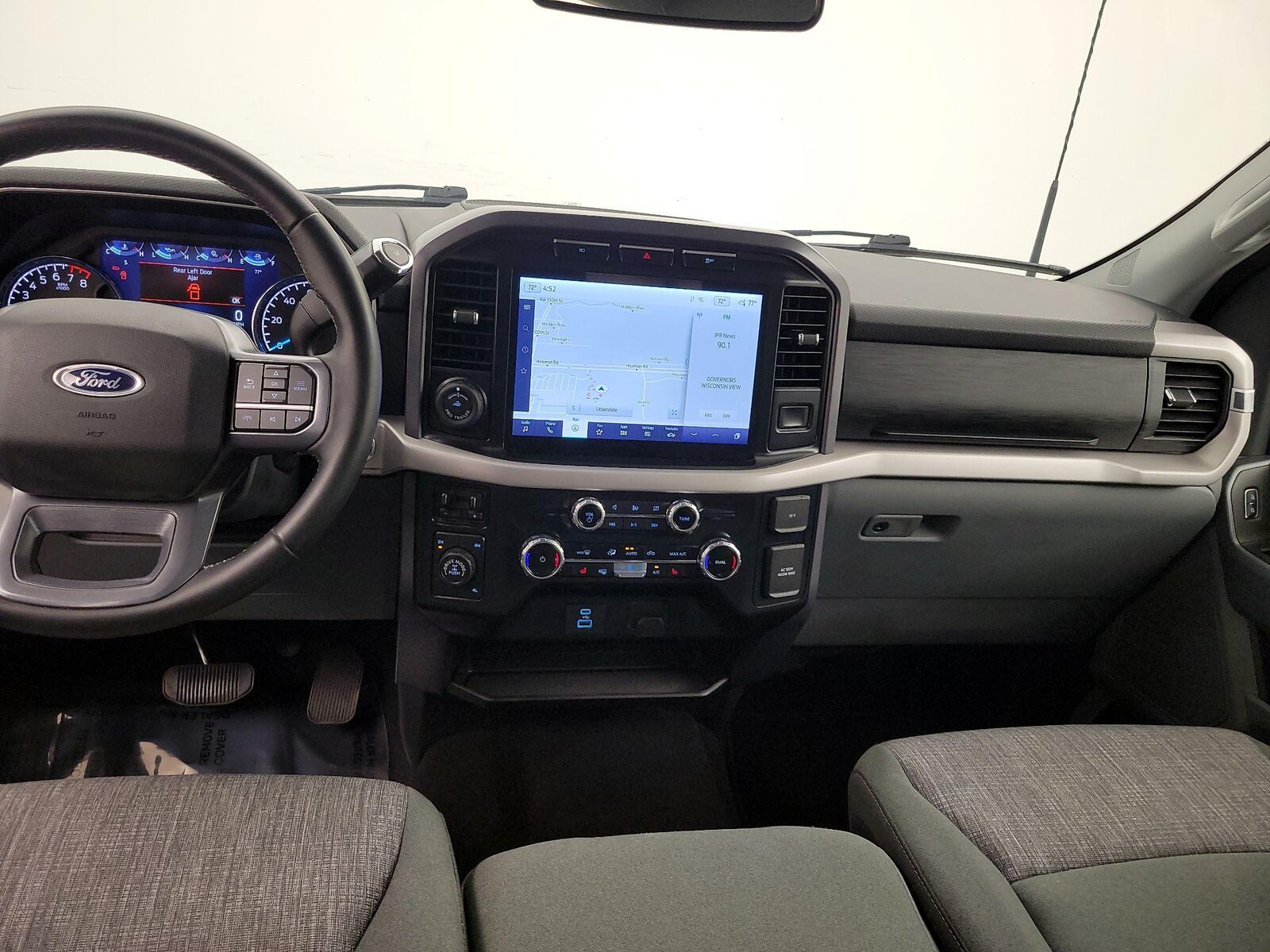 Apple CarPlay® & Android Auto™