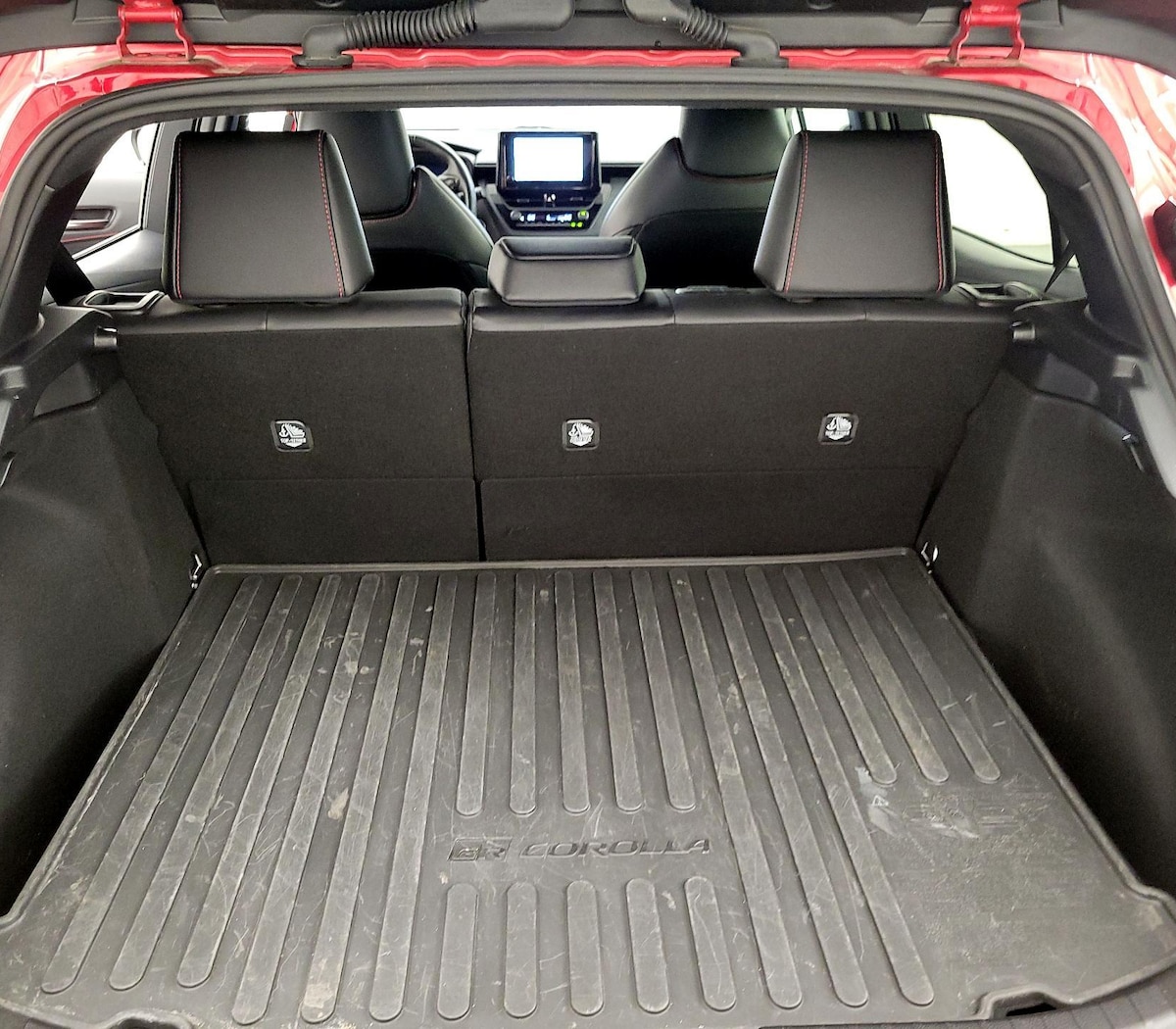 Trunk/Cargo (Seats Up)