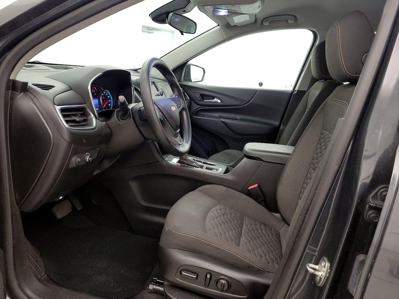Power Seat(s) & Side Airbags
