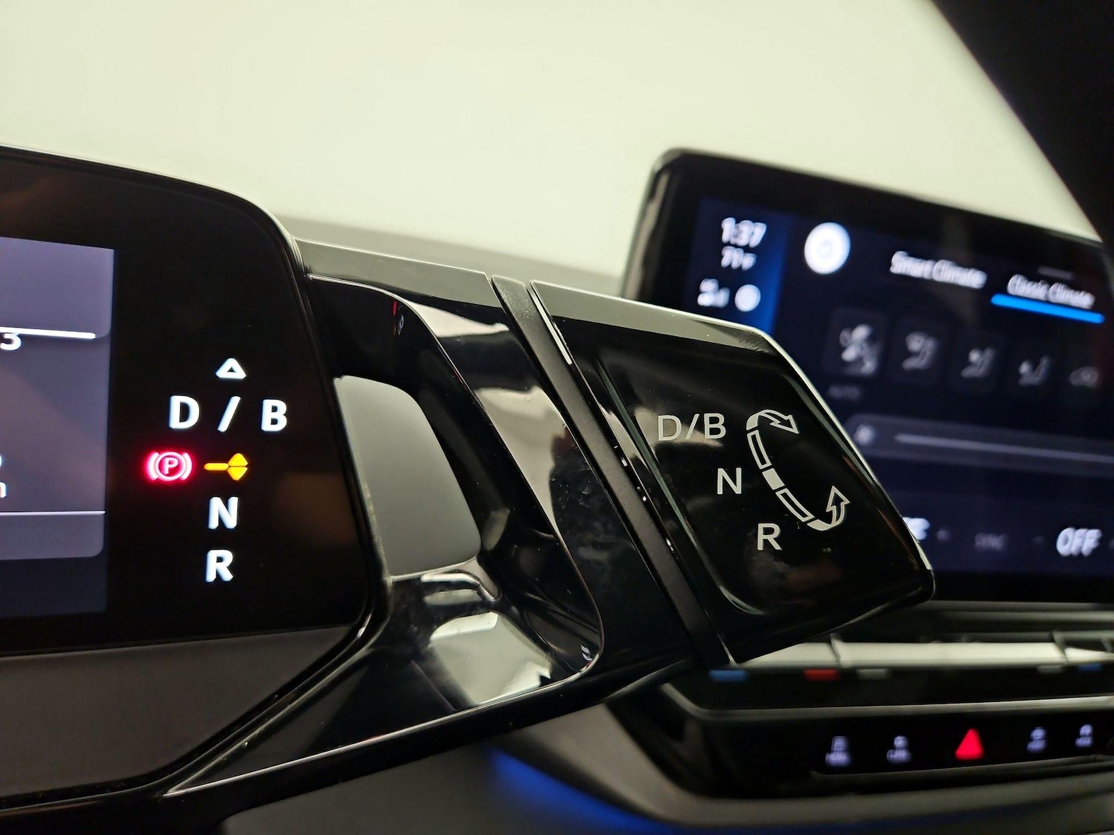 2023 Volkswagen ID.4 PRO S - Photo 18