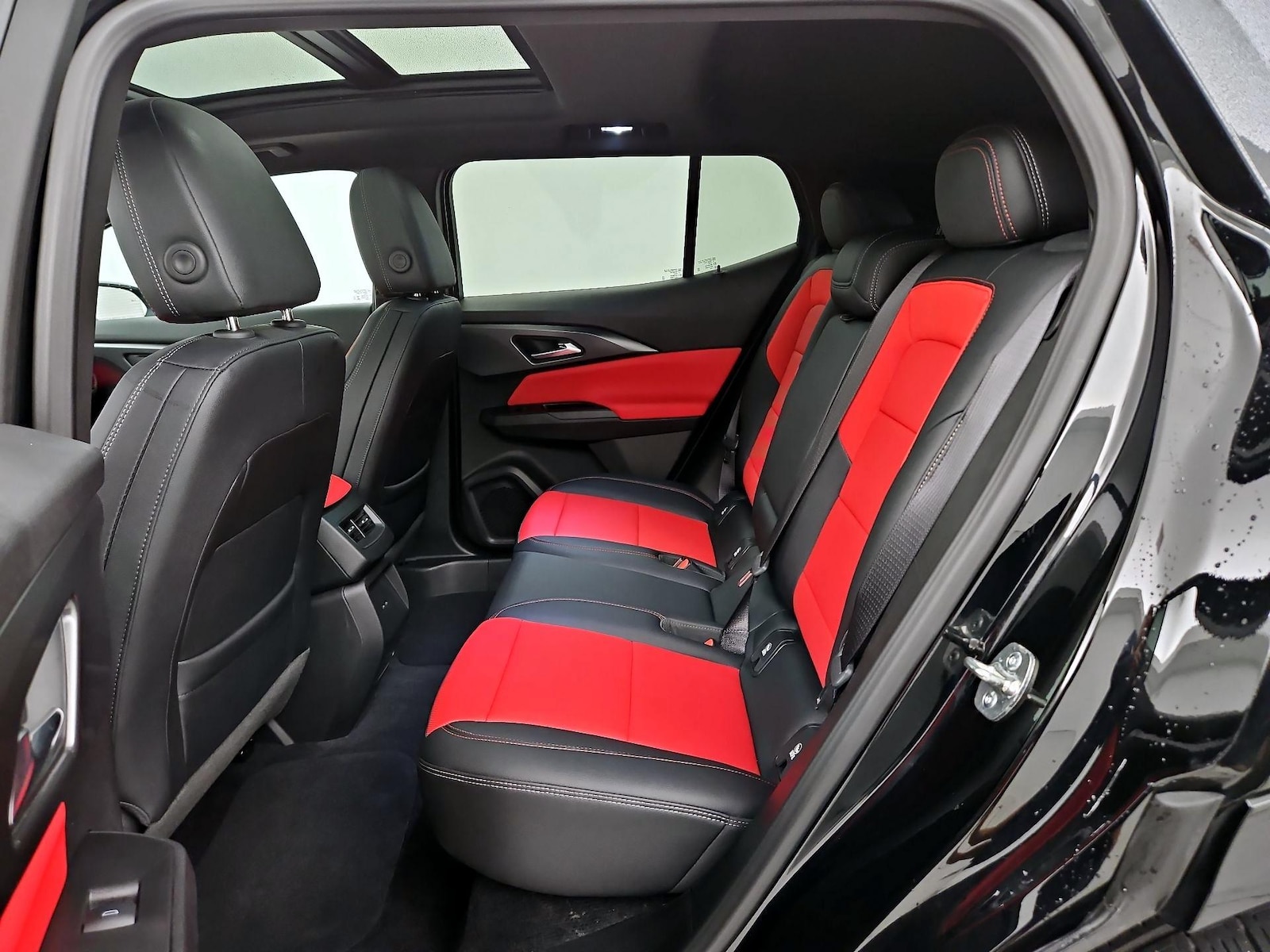 2025 Chevrolet Equinox EV RS - Photo 22