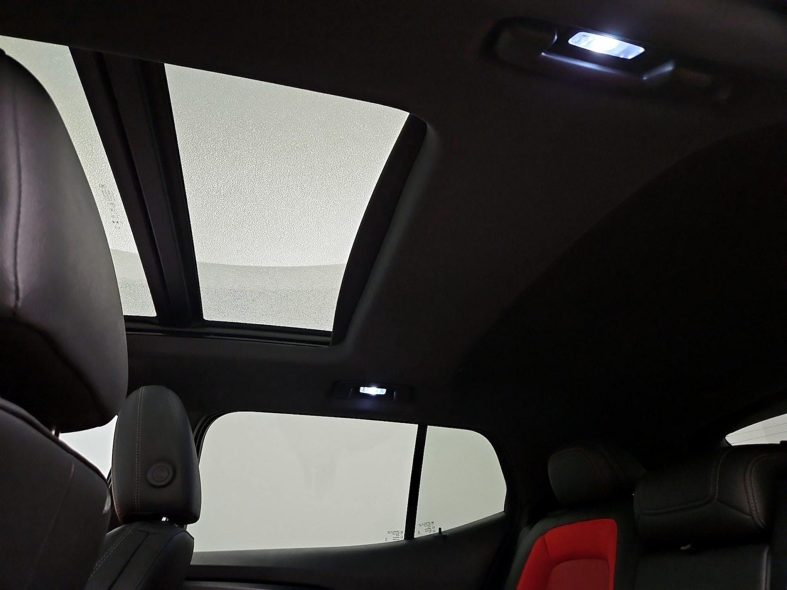 2025 Chevrolet Equinox EV RS - Photo 25