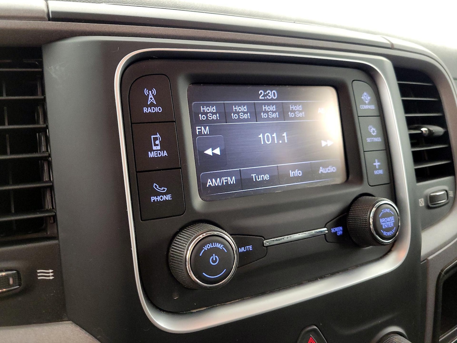 2022 RAM Ram 1500 Classic Tradesman - Photo 16