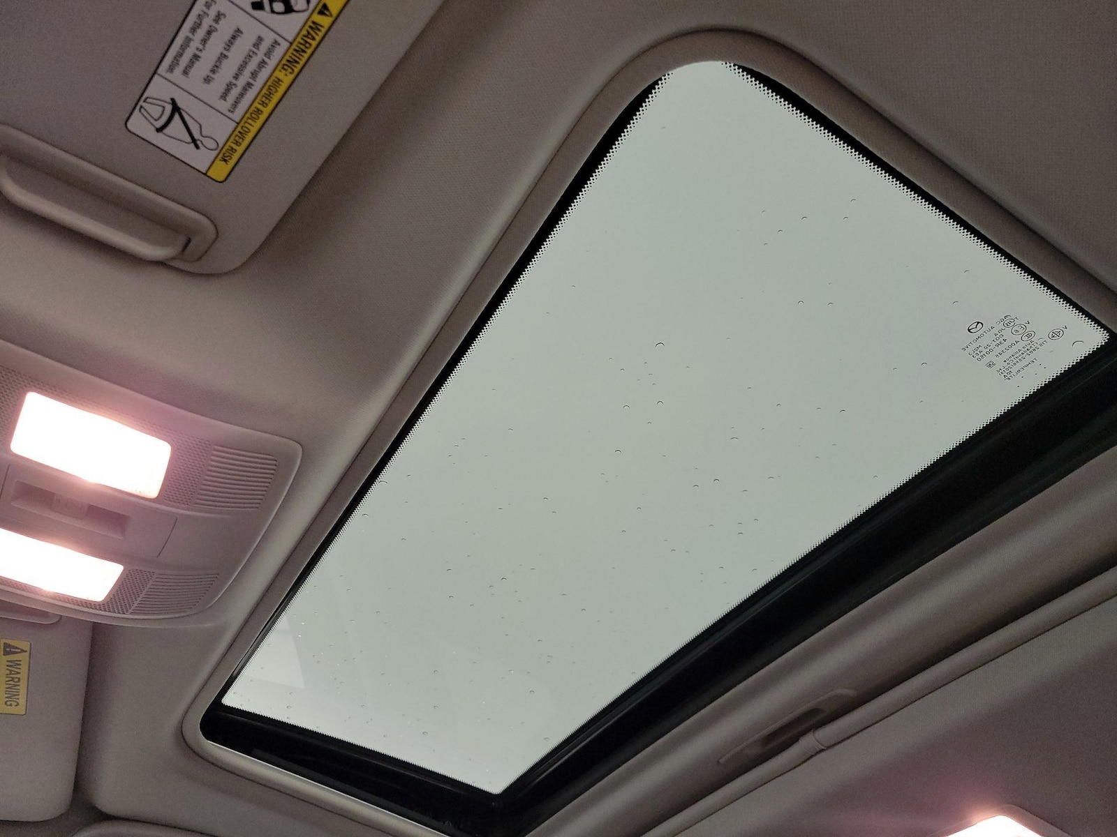 Sunroof(s) & Overhead Airbags