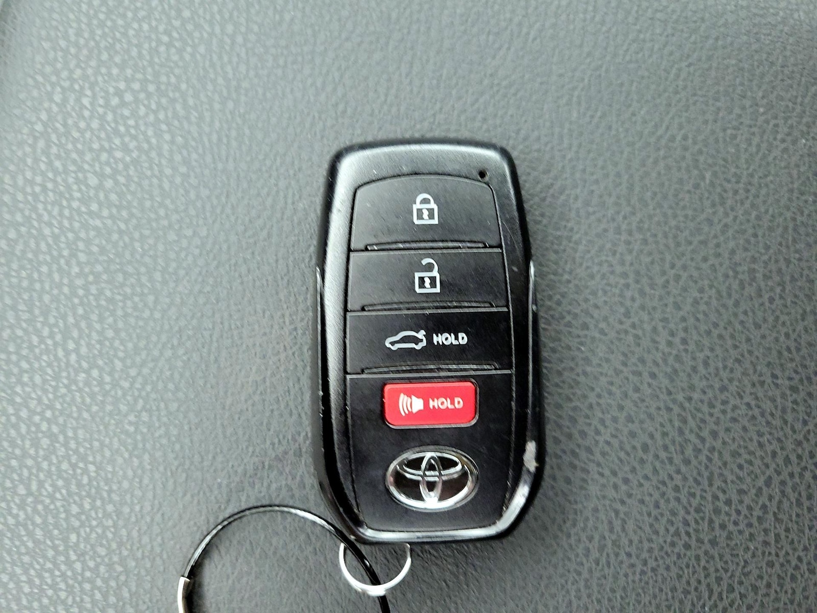 2026 Toyota Camry LE - Photo 23