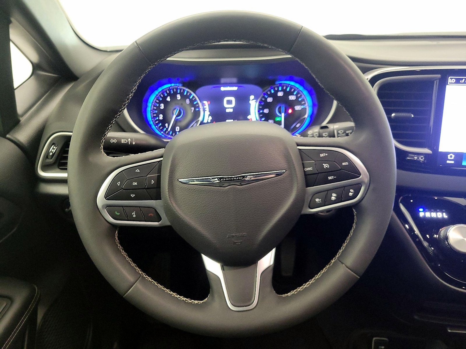 2025 Chrysler Pacifica Select - Photo 11