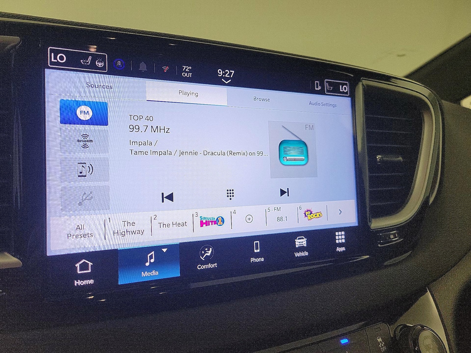 2025 Chrysler Pacifica Select - Photo 16