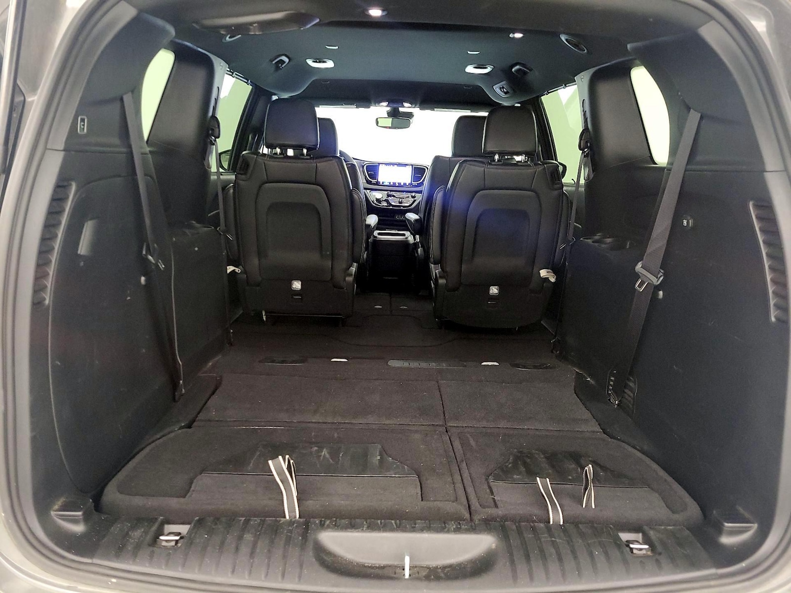 2025 Chrysler Pacifica Select - Photo 23