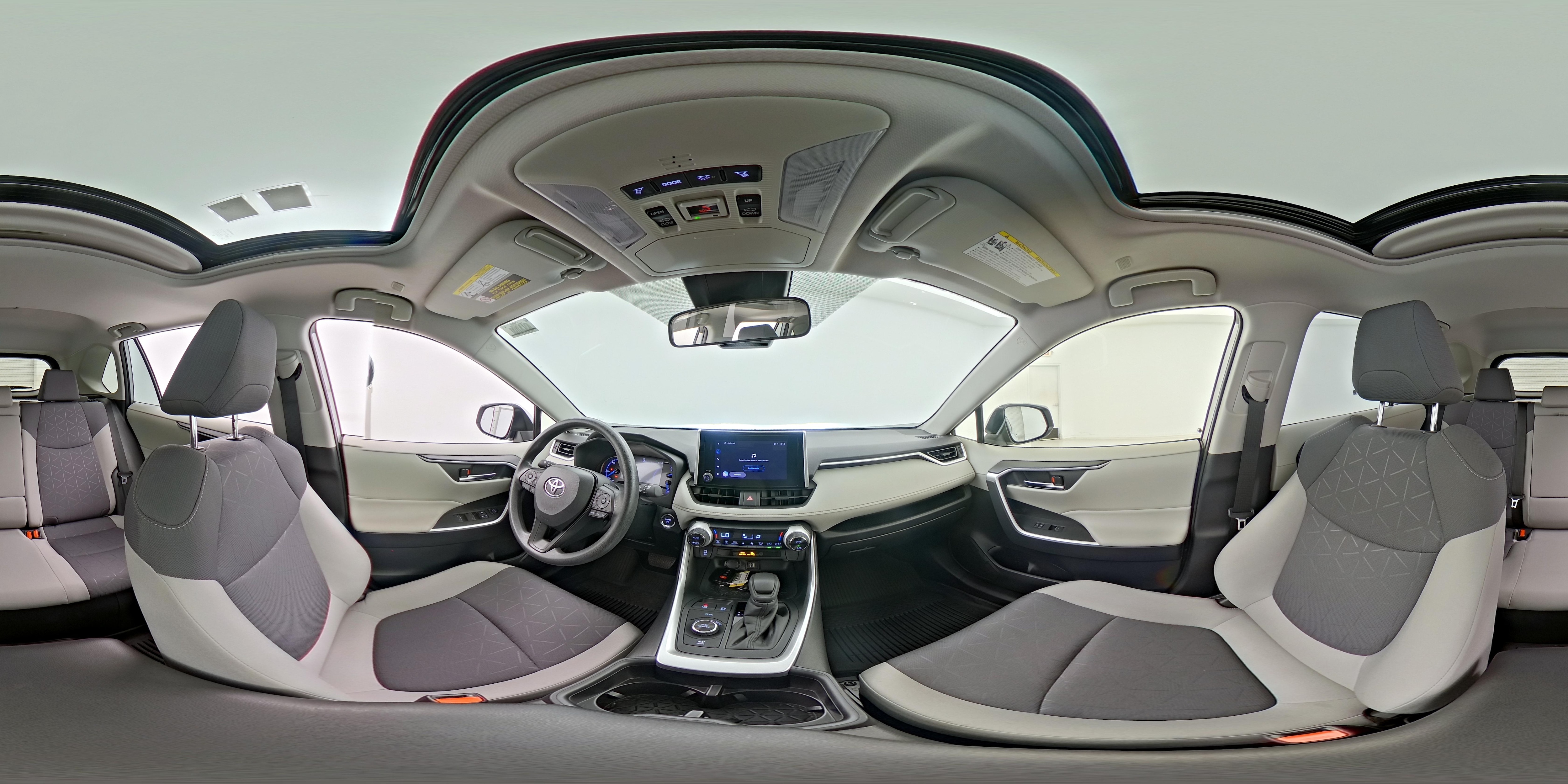 2025 Toyota RAV4 XLE - Photo 25