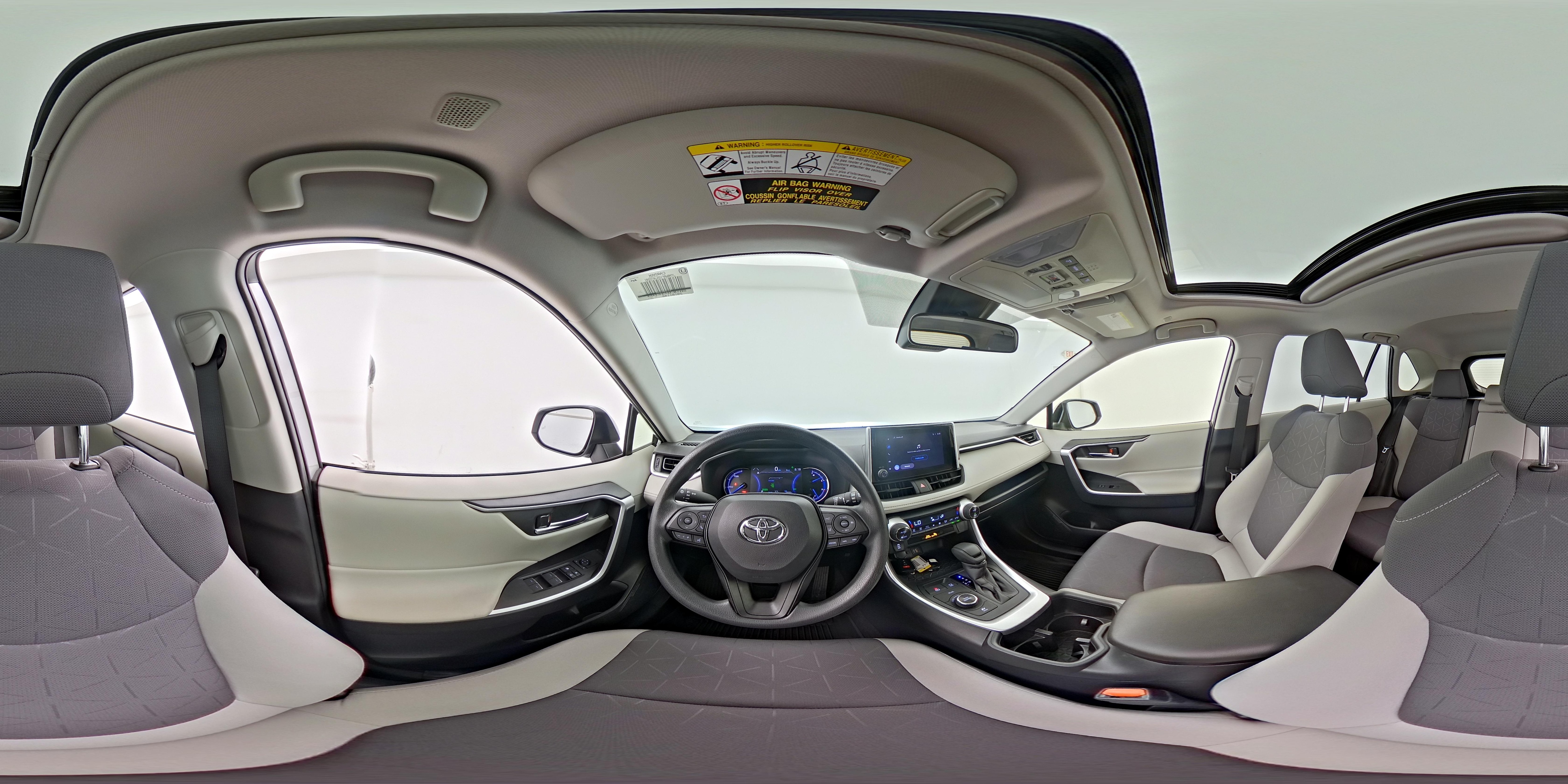 2025 Toyota RAV4 XLE - Photo 27