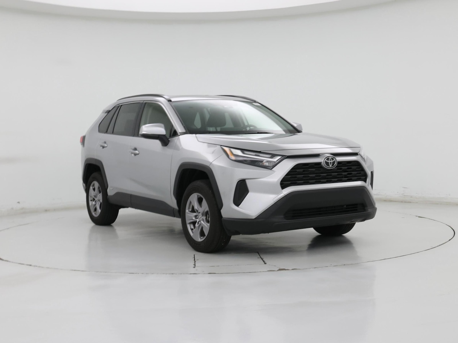 2025 Toyota RAV4 XLE - Photo 2