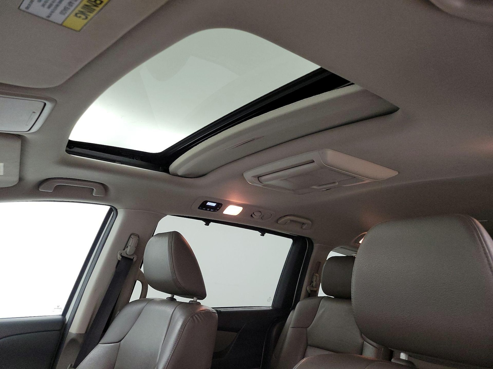 Sunroof(s) & Overhead Airbags