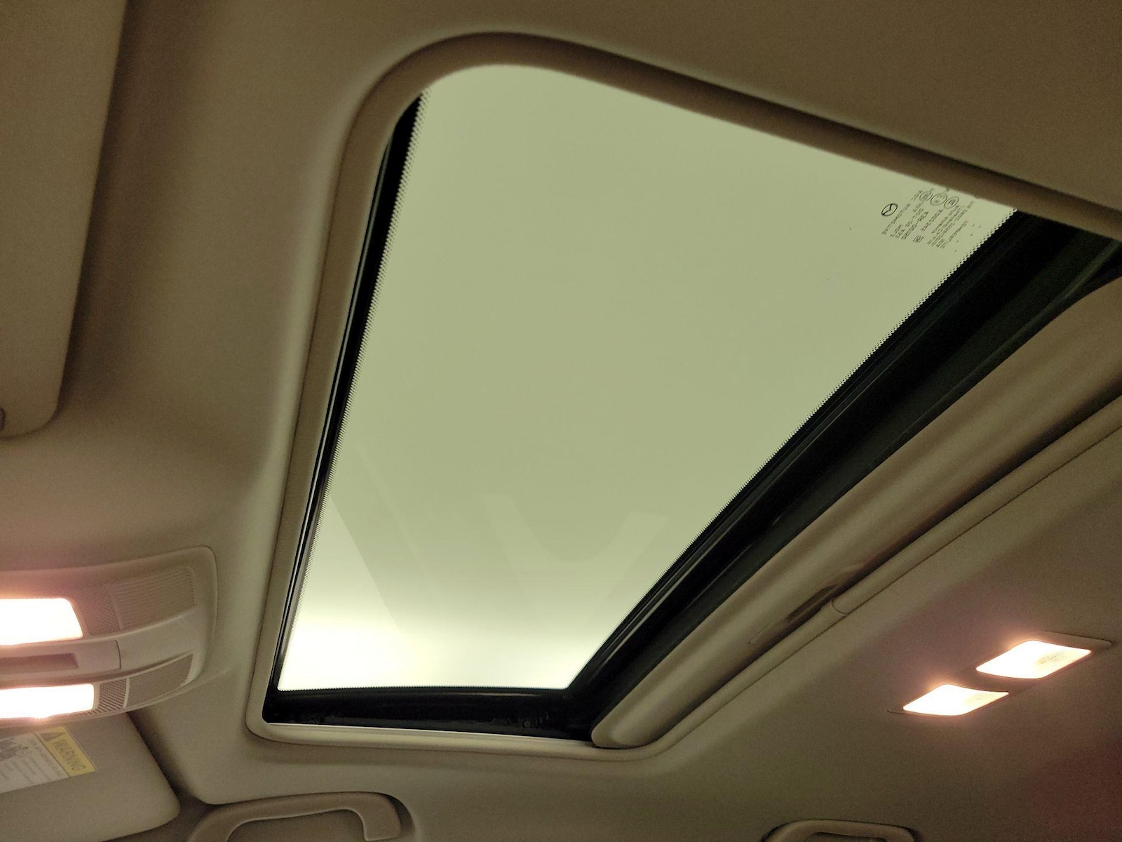 Sunroof(s) & Overhead Airbags