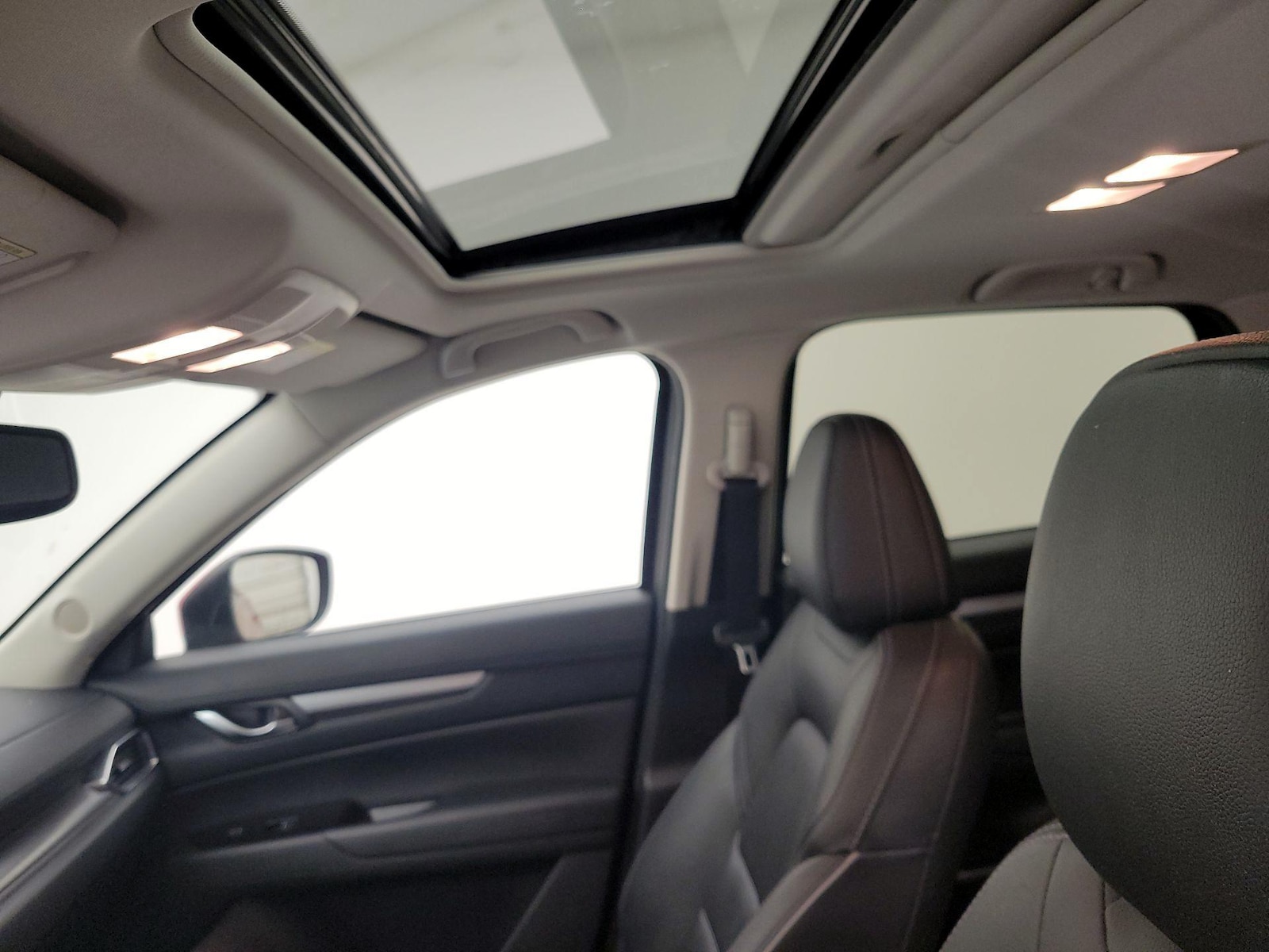 Sunroof(s) & Overhead Airbags